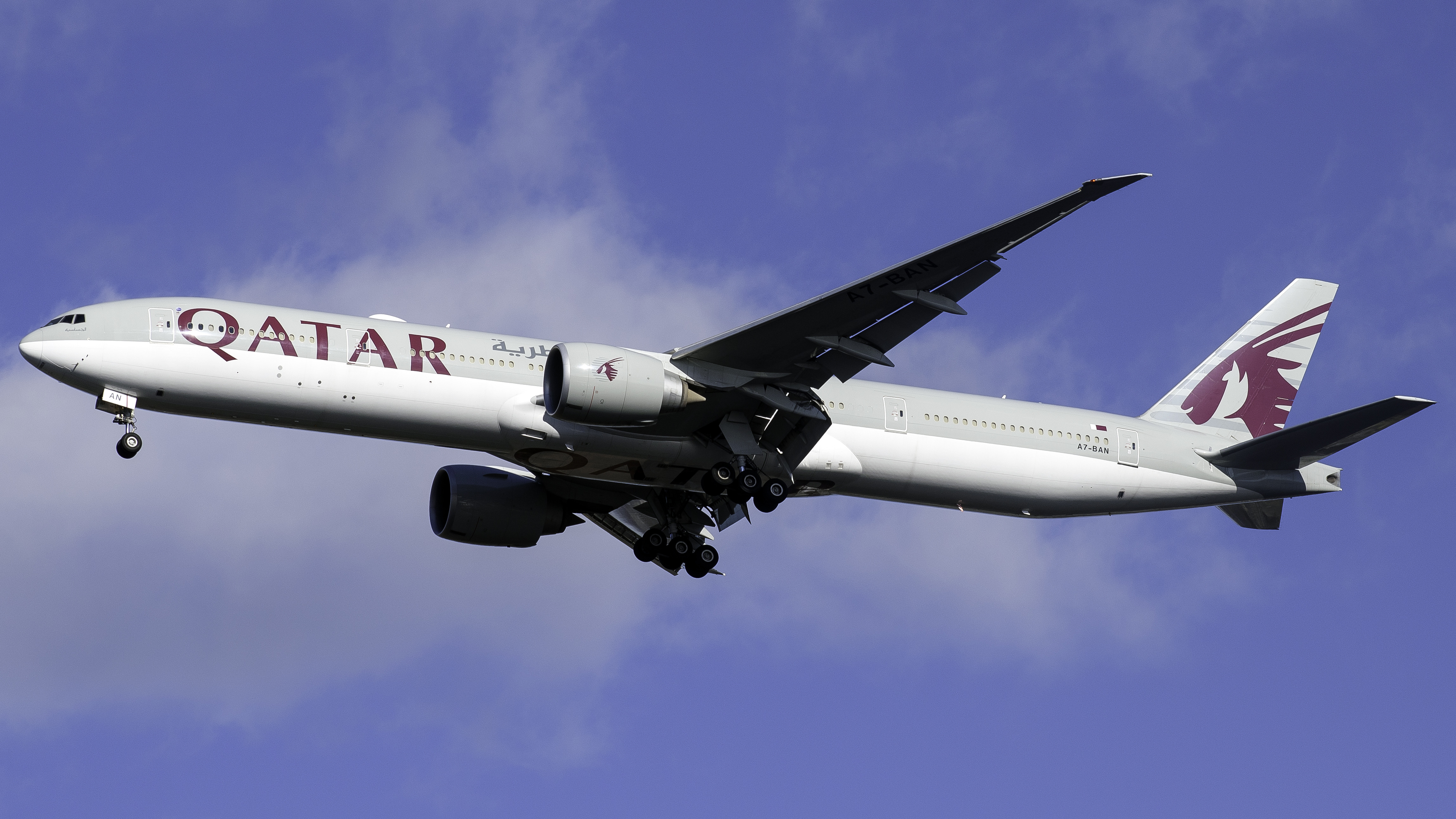 Full size: Qatar Airways Boeing 777-300ER A7-BAN at John F. Kennedy International Airport
