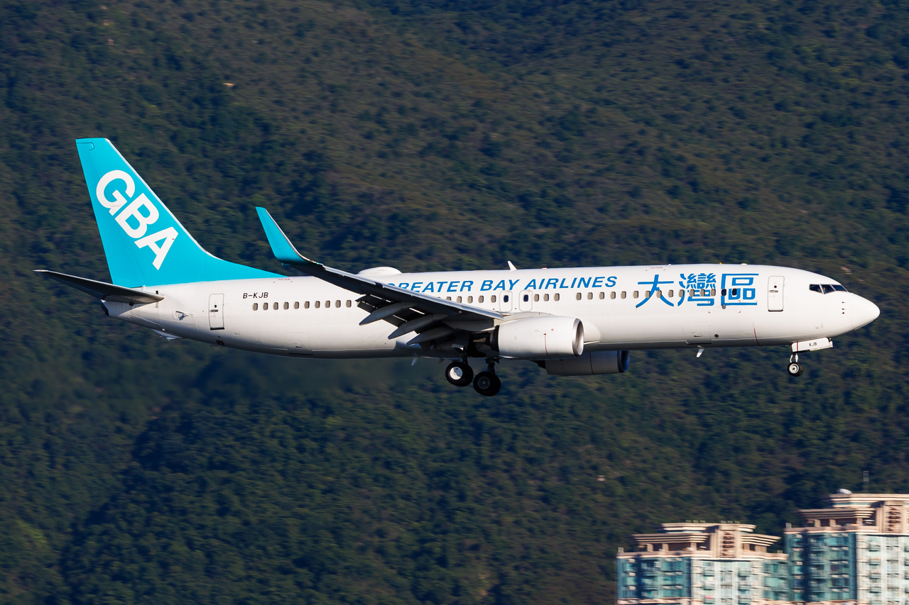 Full size: Greater Bay Airlines Boeing 737-800 B-KJB at Hong Kong International Airport
