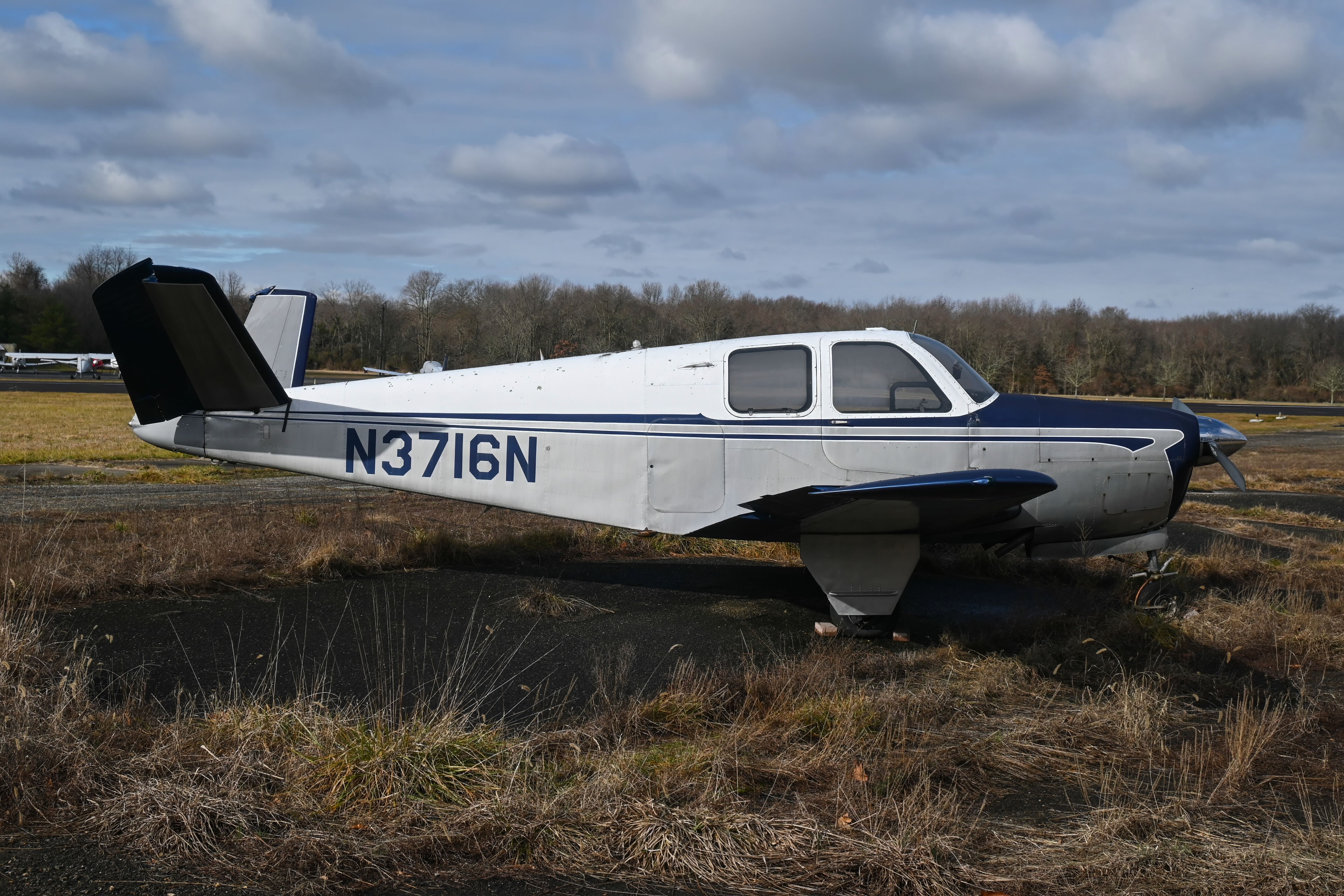 Full size: PRIVATE Beech 35 Bonanza N3716N at Flying W Airport