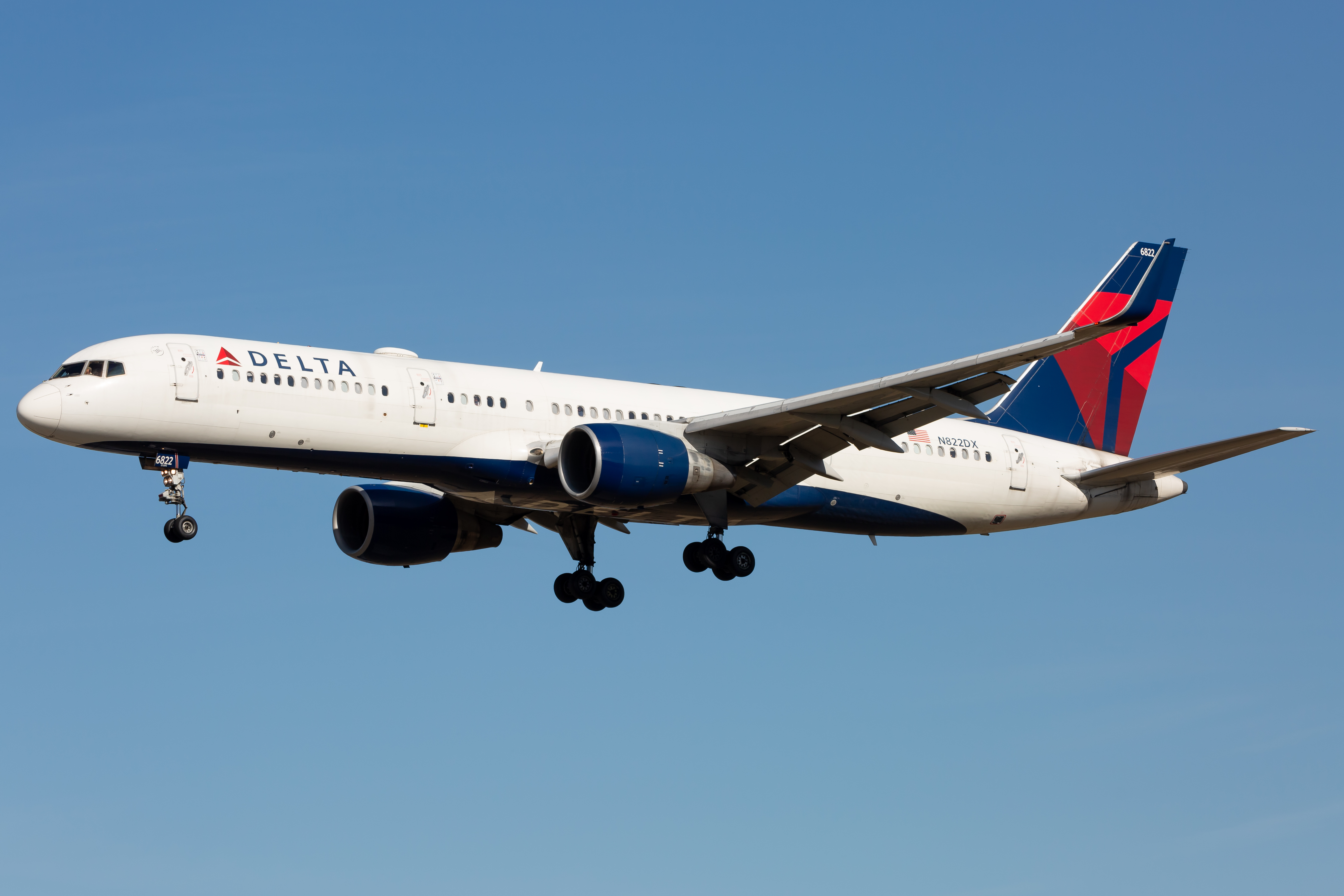 Full size: Delta Airlines Boeing 757-200 N822DX at Baltimore/Washington International Thurgood Marshall Airport