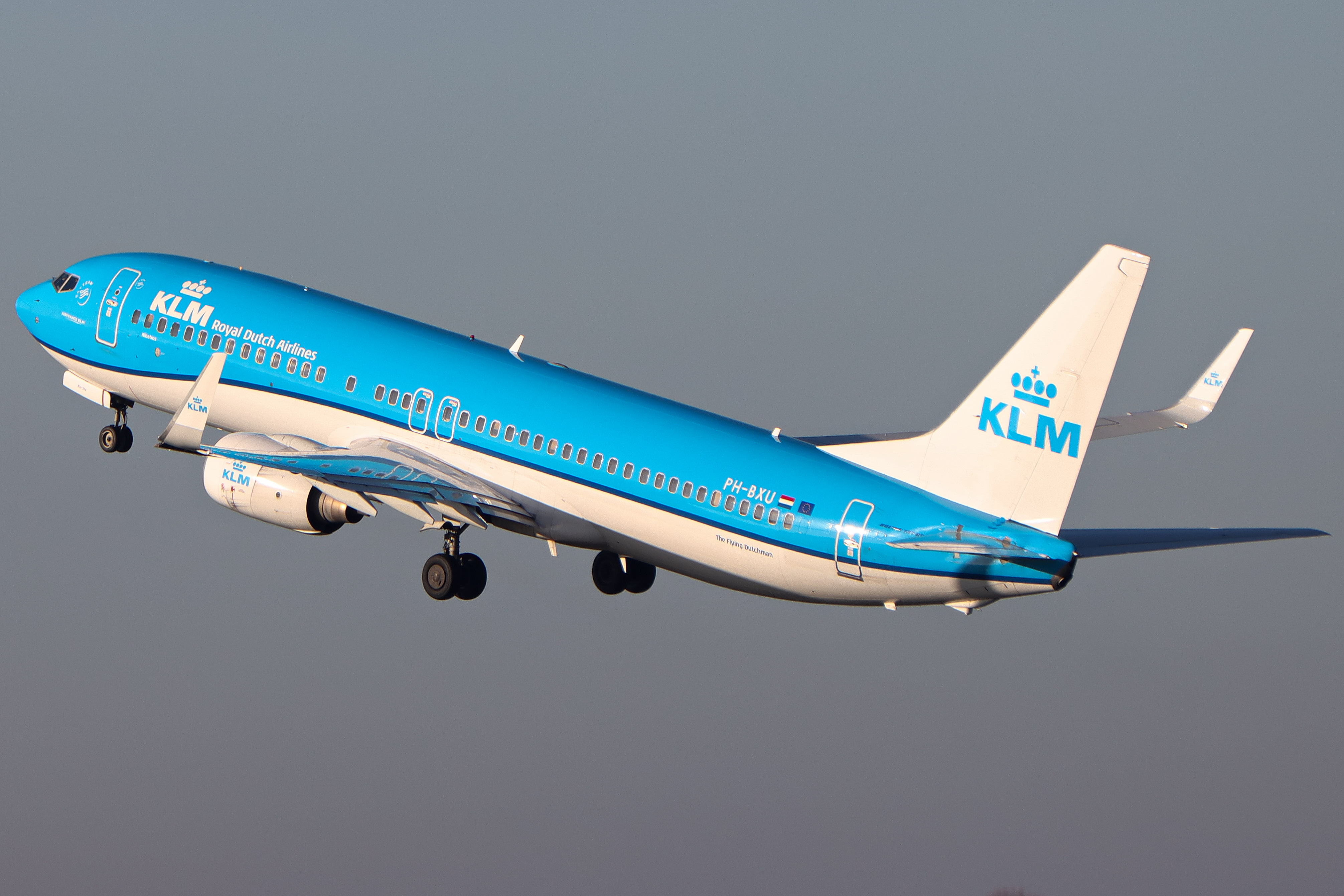 Full size: KLM Boeing 737-800 PH-BXU at Manchester Airport