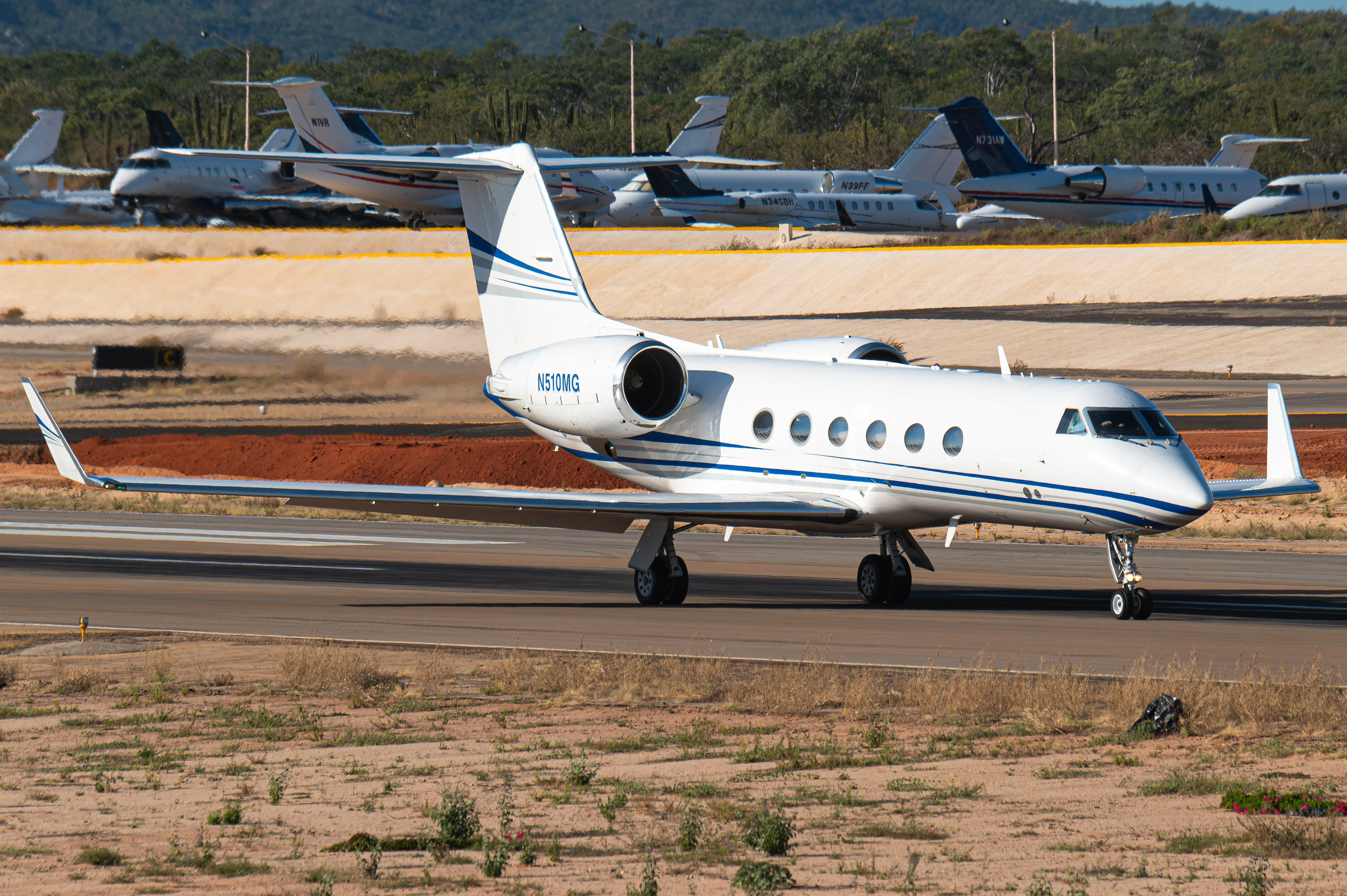 Full size: PRIVATE Gulfstream IV N510MG at Aeropuerto de Cabo San Lucas Internacional