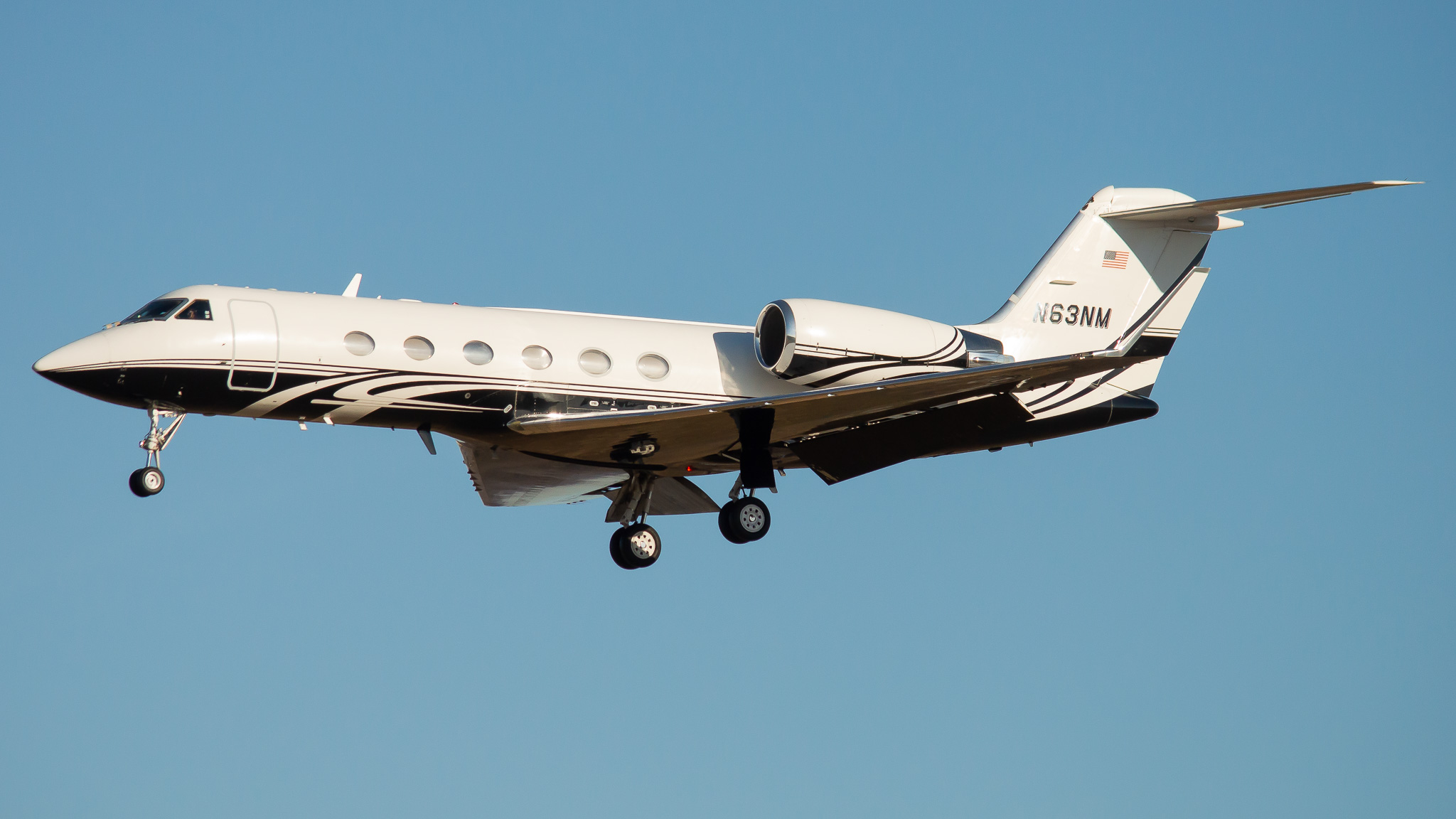 Full size: PRIVATE Gulfstream IV N63NM at Baltimore/Washington International Thurgood Marshall Airport
