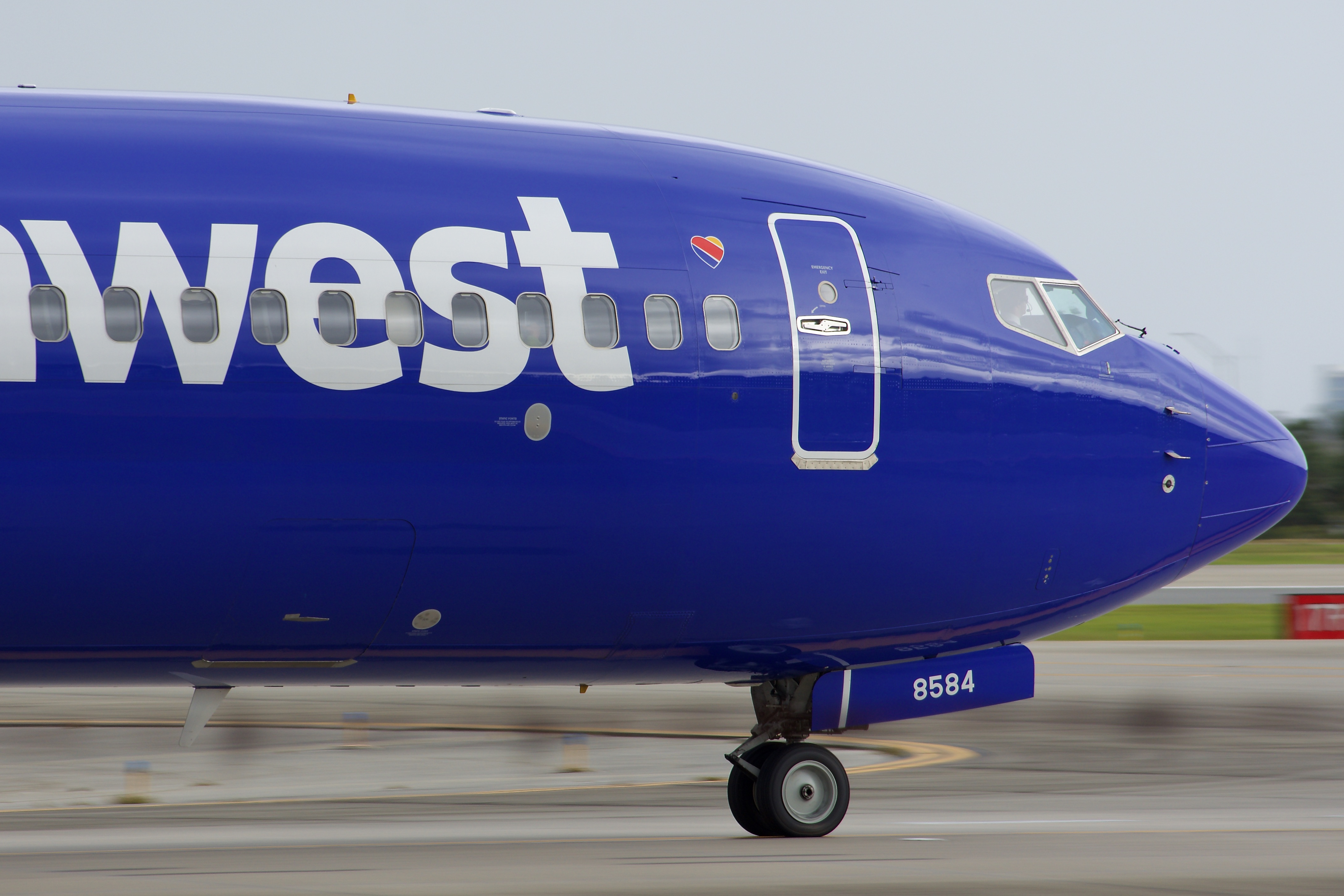Full size: Southwest Airlines Boeing 737-800 N8584Z at Orlando International Airport