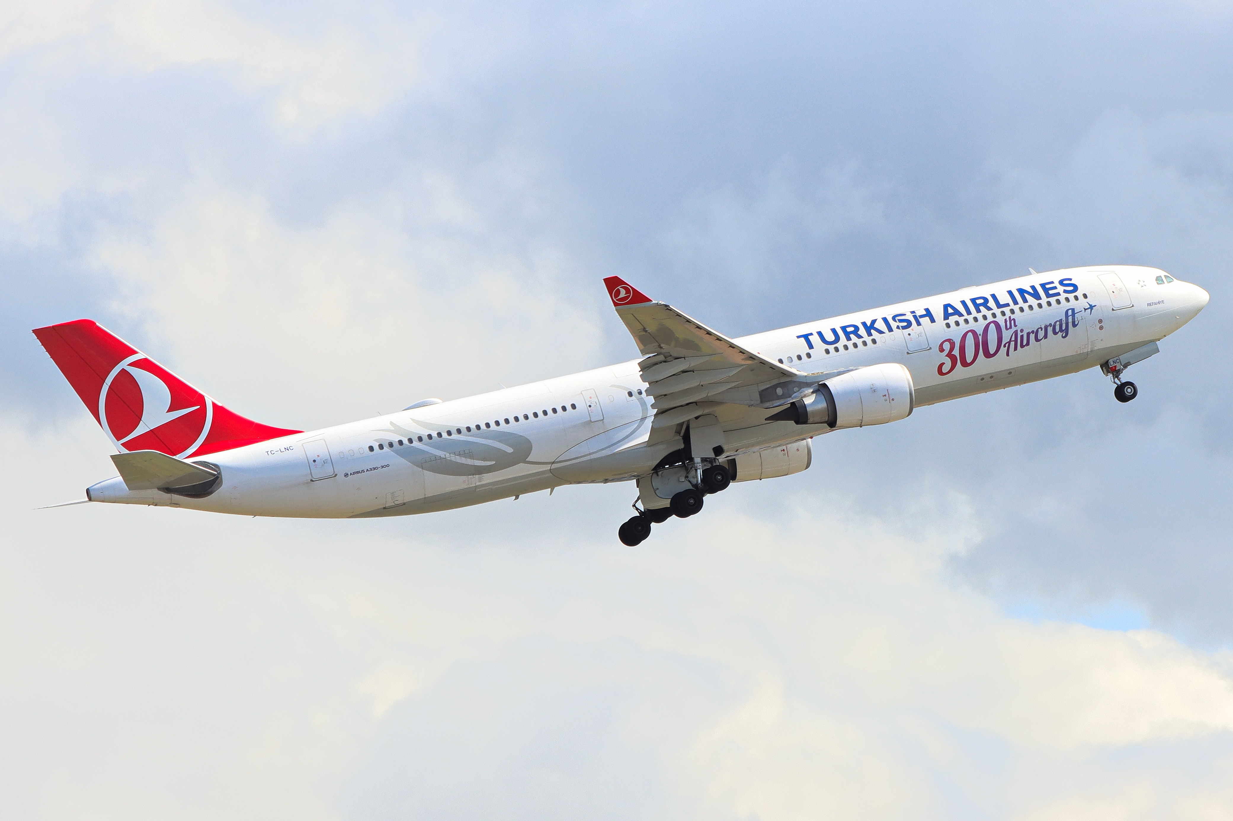 Full size: Turkish Airlines Airbus A330-300 TC-LNC at Birmingham Airport