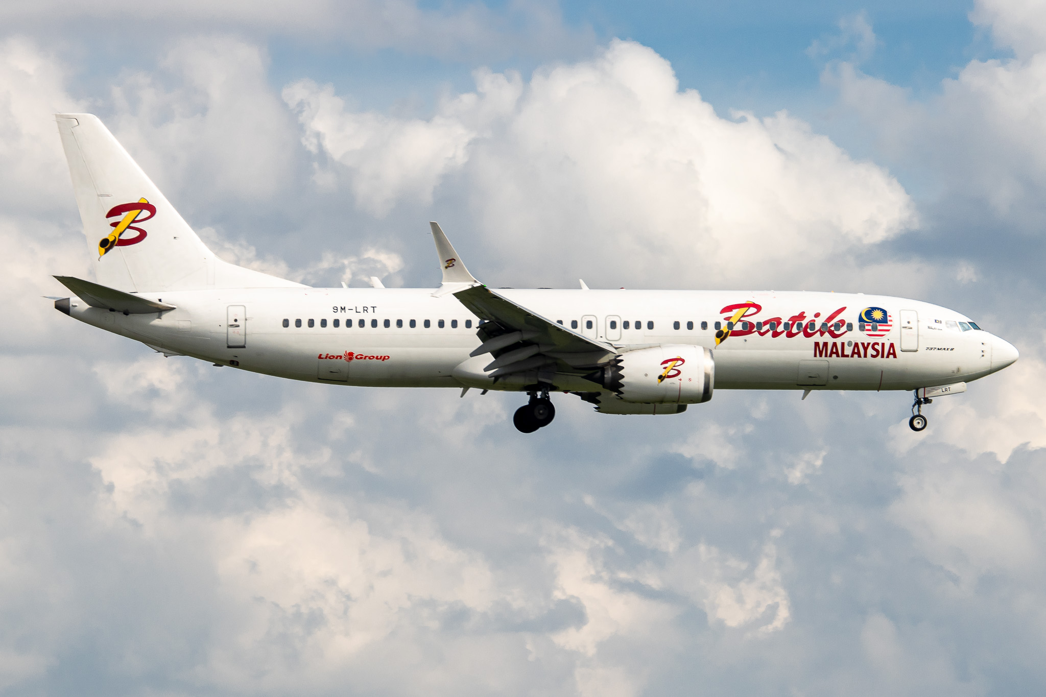 Full size: Batik Air Boeing 737 MAX 8 9M-LRT at Tan Son Nhat International Airport