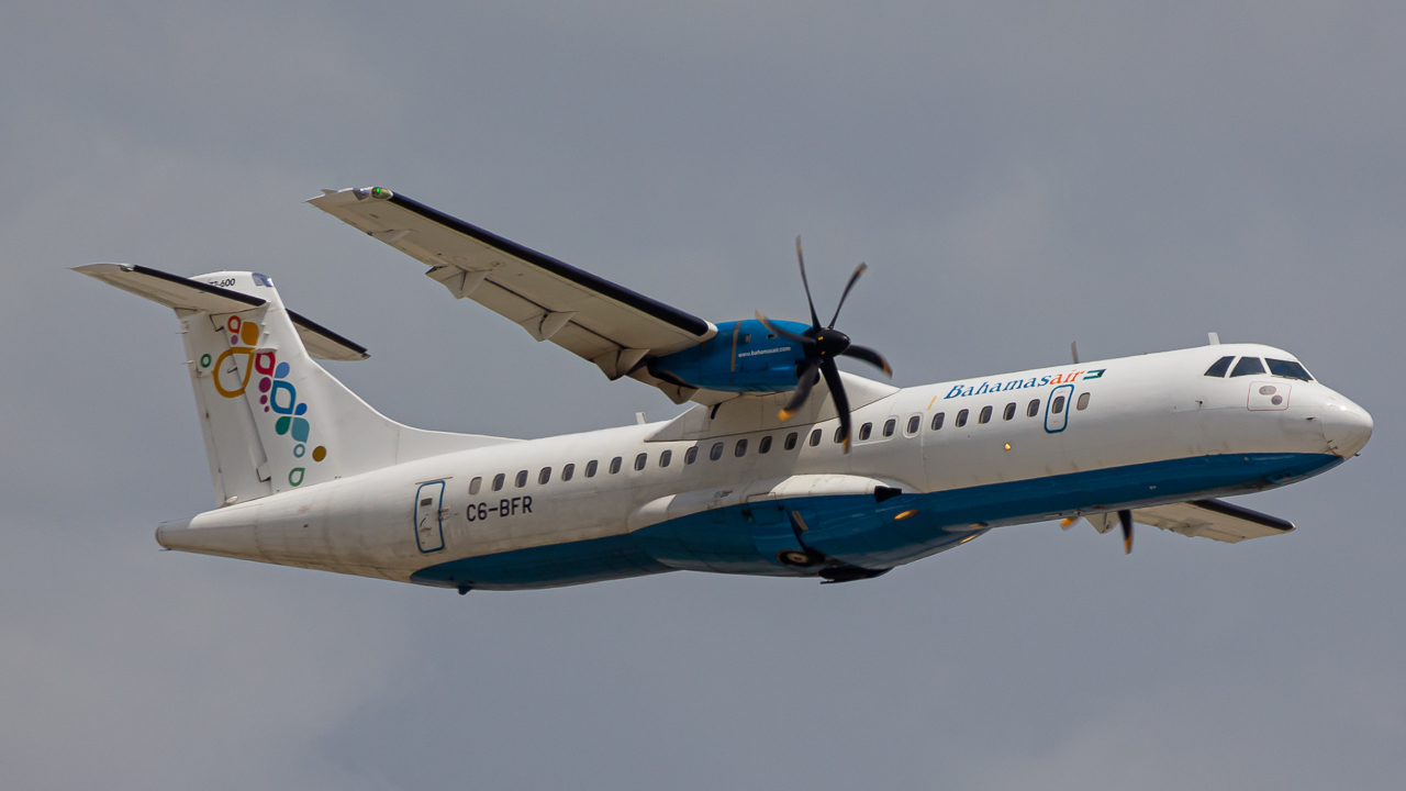Full size: Bahamas Air ATR 72-600 C6-BFR at Fort Lauderdale/Hollywood International Airport