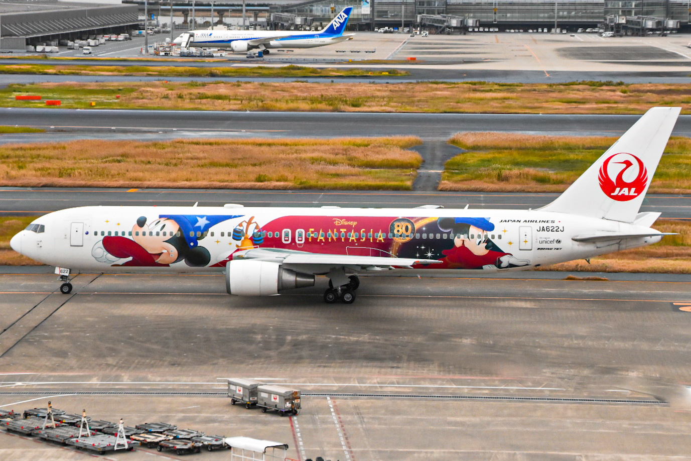 Full size: Japan Airlines Boeing 767-300ER JA622J at Tokyo-Haneda Airport