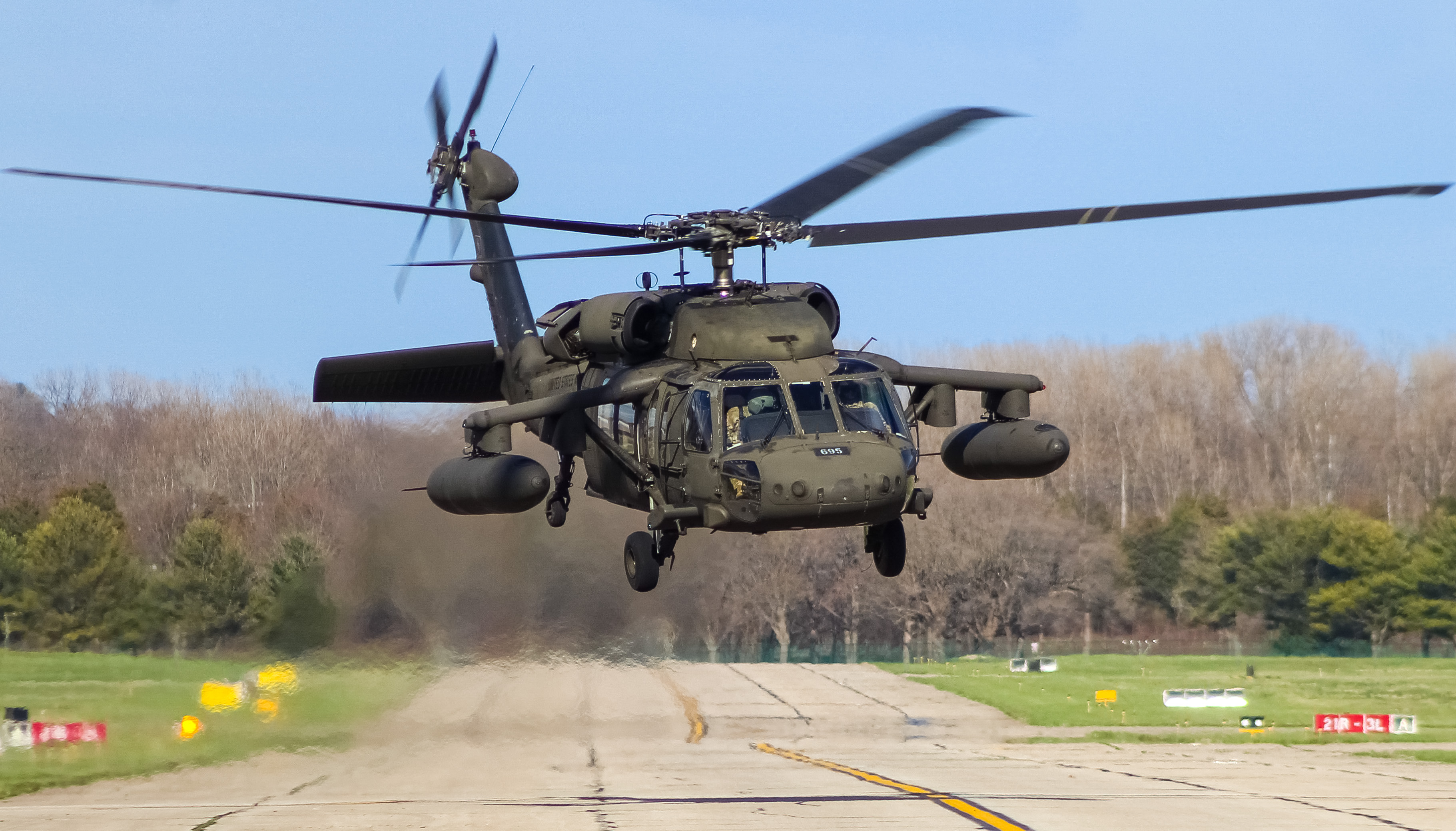 Full size: USAF - United States Air Force UH-60 Blackhawk 0-26695 at Cincinnati Municipal Airport/Lunken Field