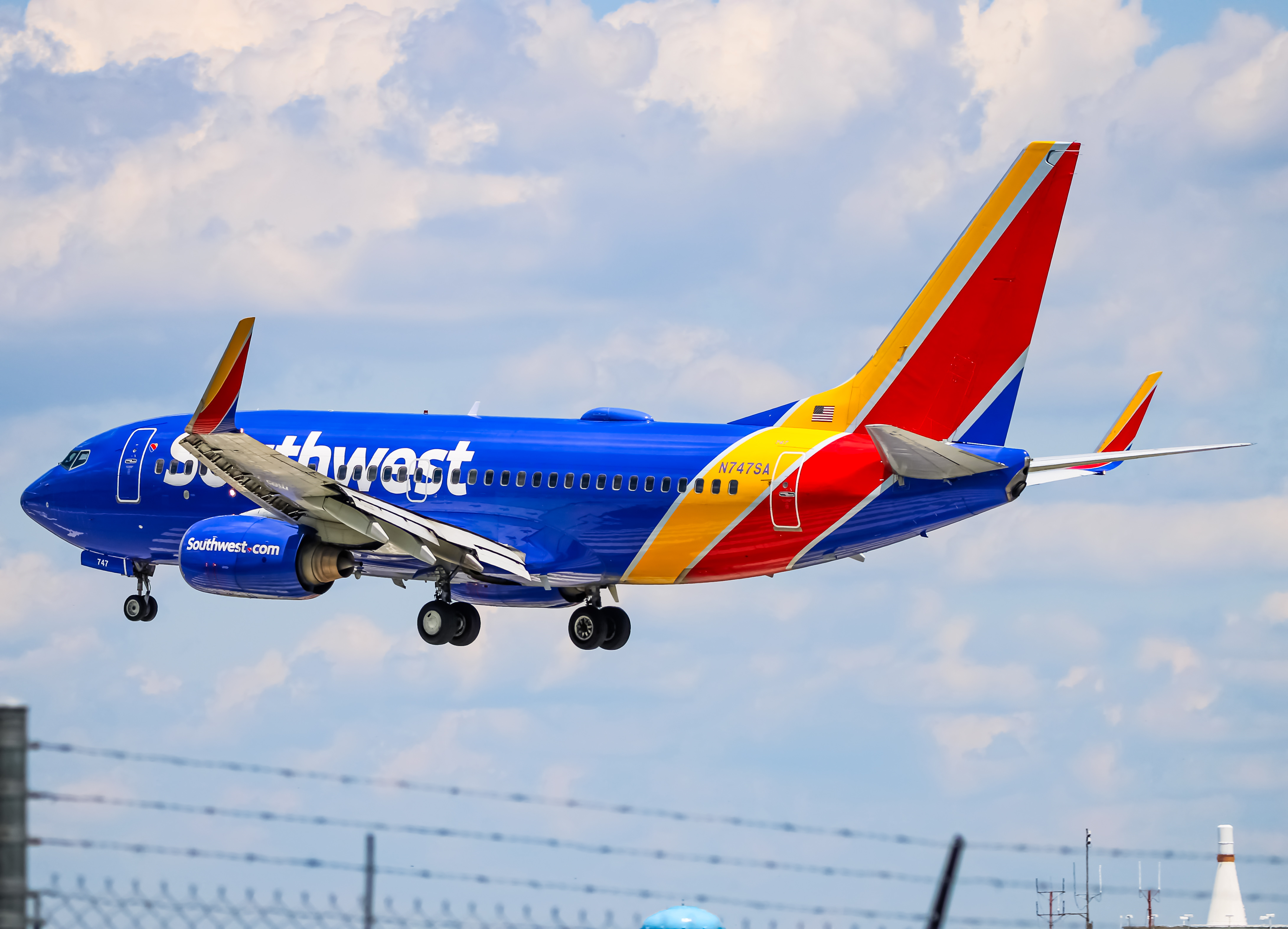 Full size: Southwest Airlines Boeing 737-700 N747SA at Baltimore/Washington International Thurgood Marshall Airport