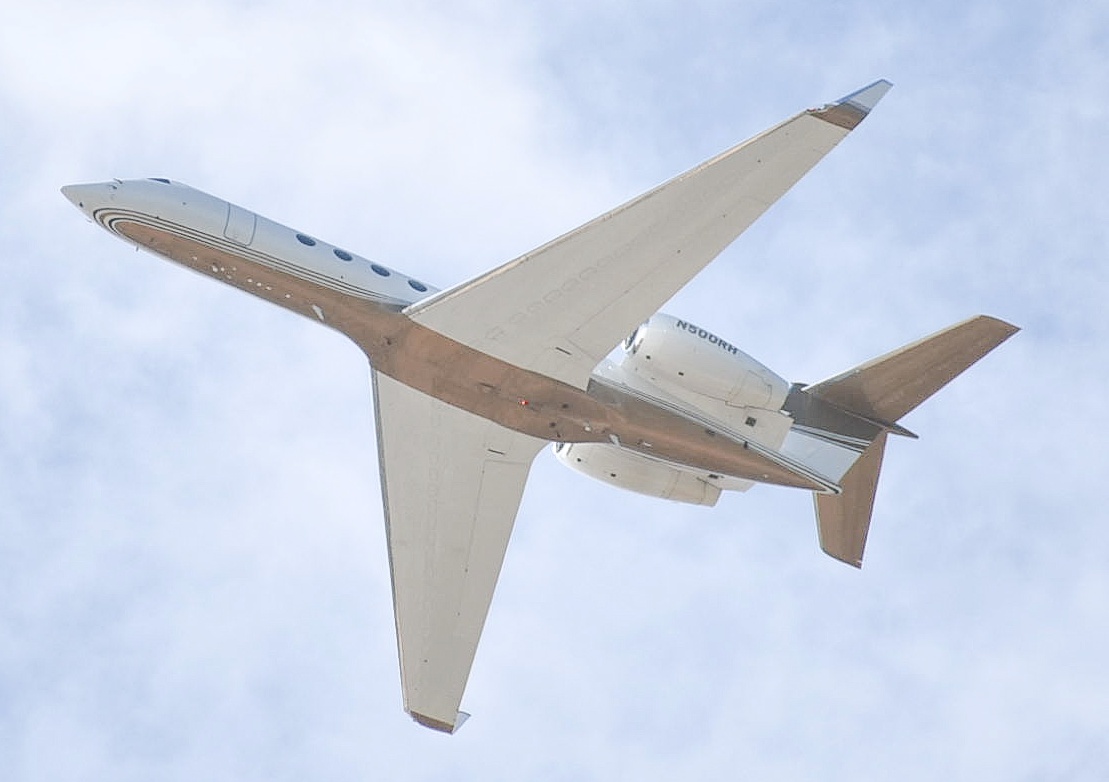 Full size: PRIVATE Gulfstream G550 N500RH at Aeropuerto de Cabo San Lucas Internacional