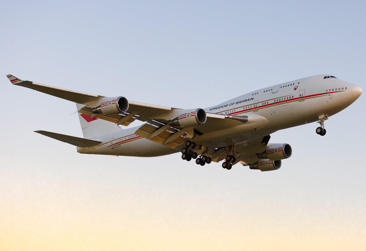 Full size: Kingdom of Bahrain Boeing 747-400 A9C-HAK at Los Angeles International Airport