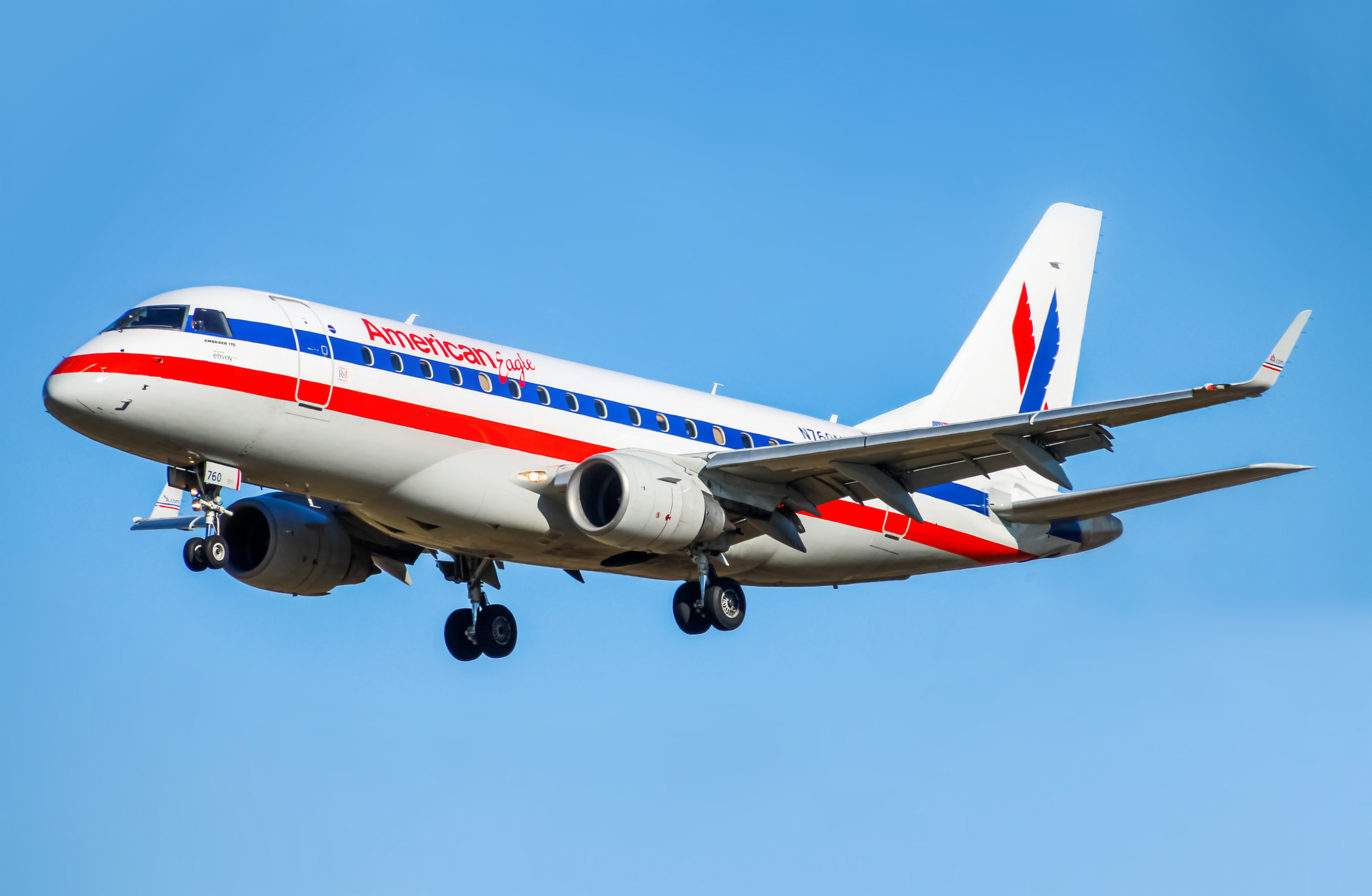 Full size: American Airlines Embraer E170 N760MQ at Baltimore/Washington International Thurgood Marshall Airport