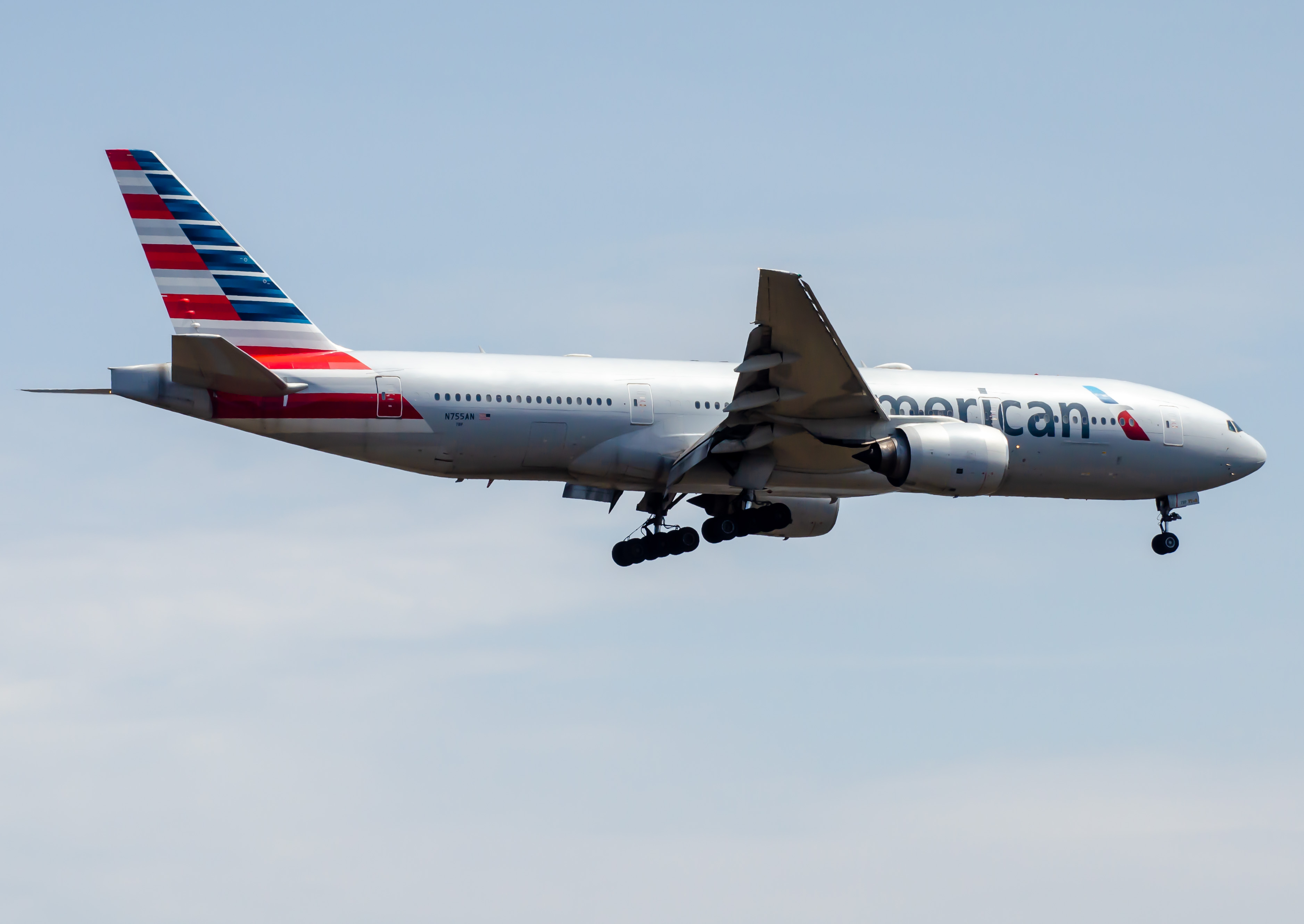 Full size: American Airlines Boeing 777-200ER N755AN at John F. Kennedy International Airport