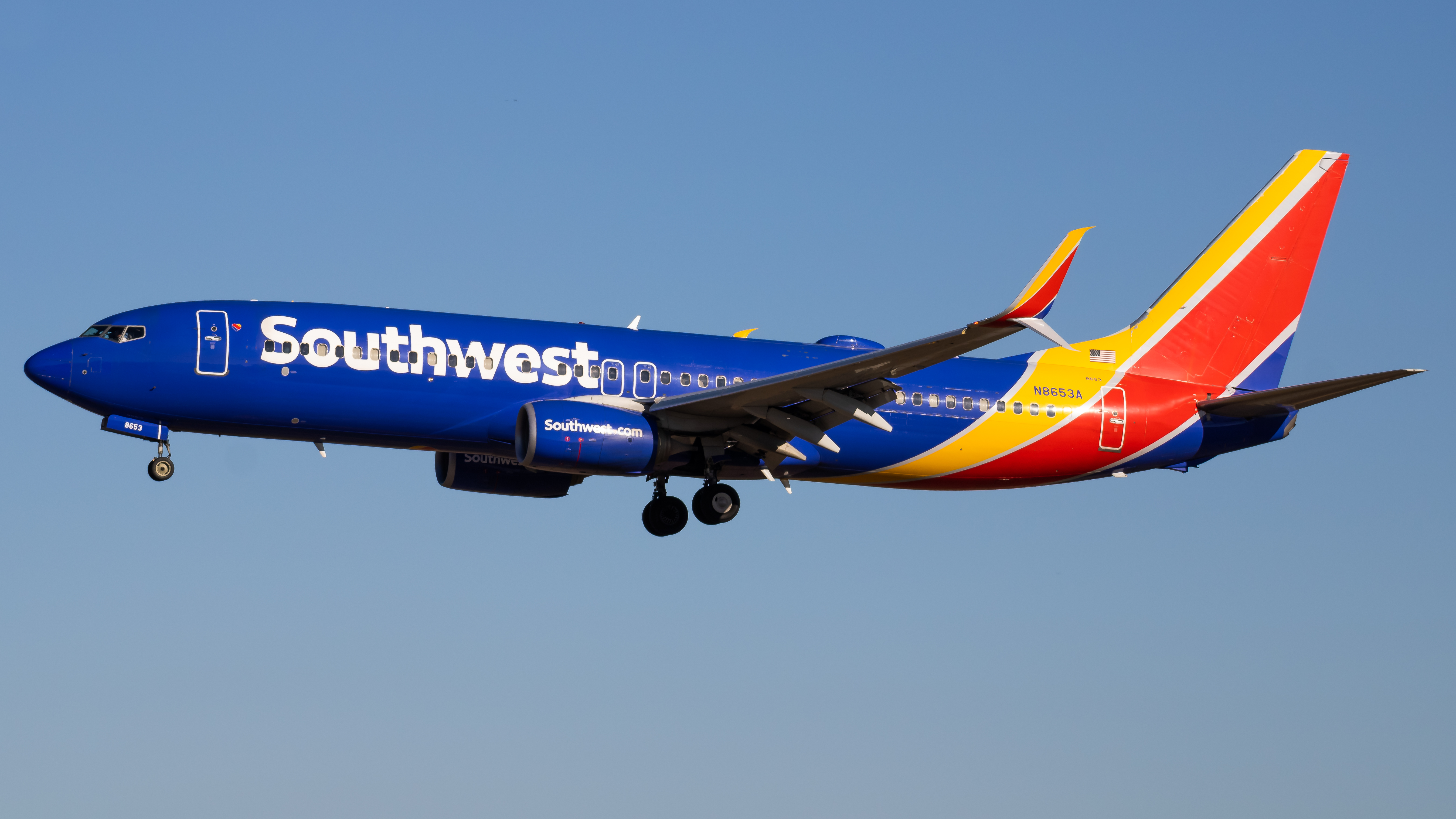 Full size: Southwest Airlines Boeing 737-800 N8653A at Baltimore/Washington International Thurgood Marshall Airport