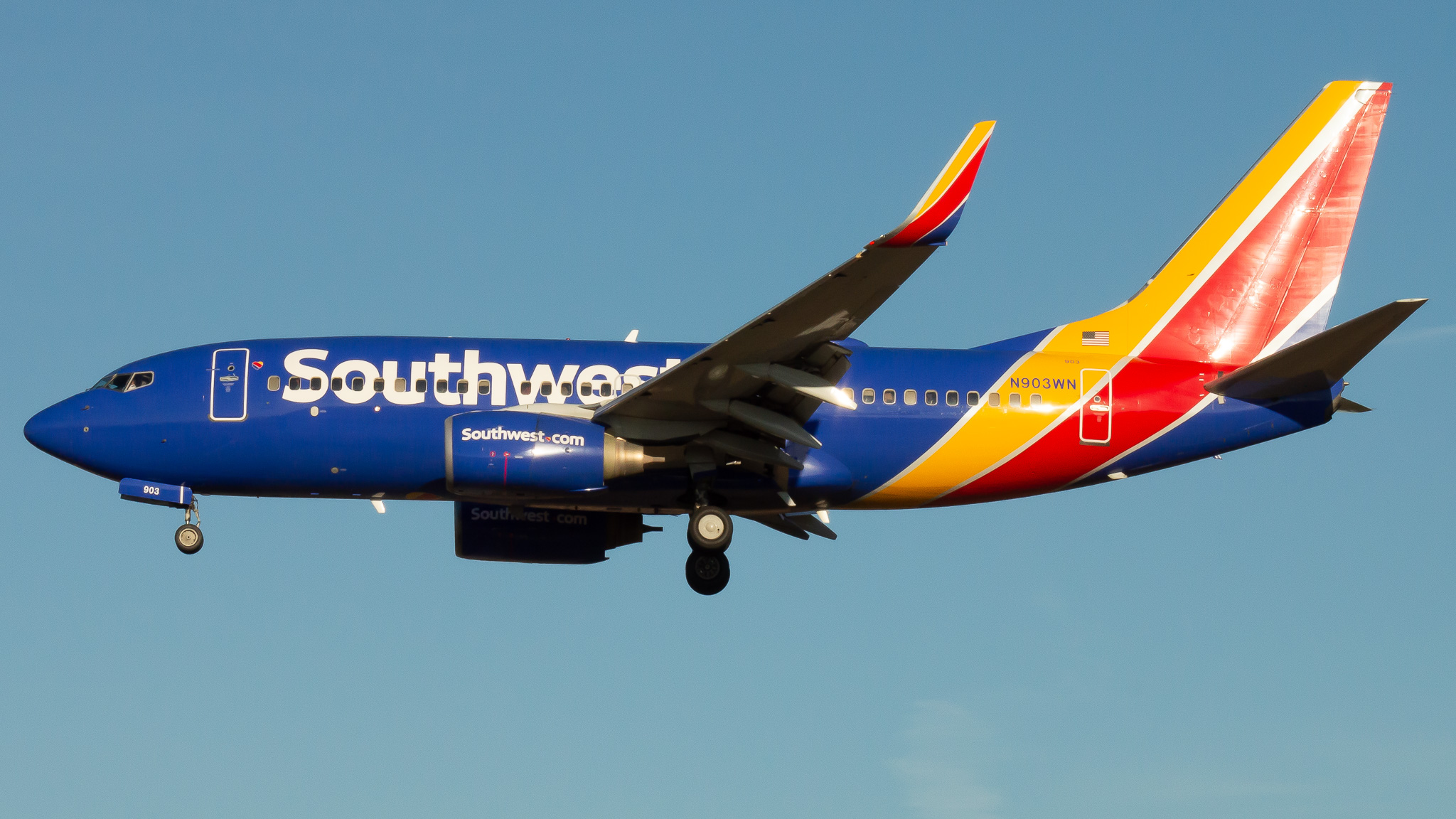 Full size: Southwest Airlines Boeing 737-700 N903WN at Baltimore/Washington International Thurgood Marshall Airport