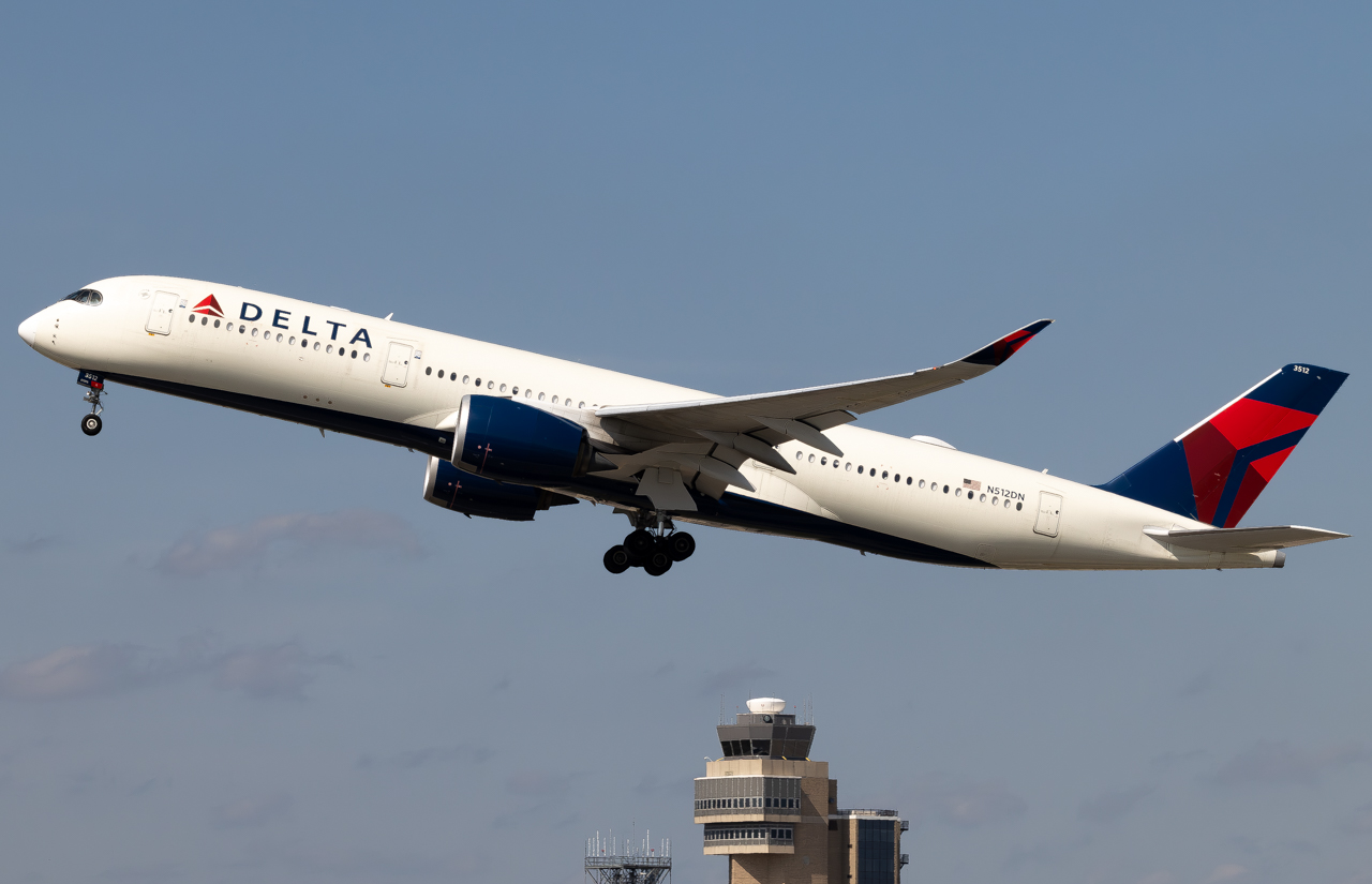 Full size: Delta Airlines Airbus A350-900 N512DN at Minneapolis-St Paul International/Wold-Chamberlain Airport