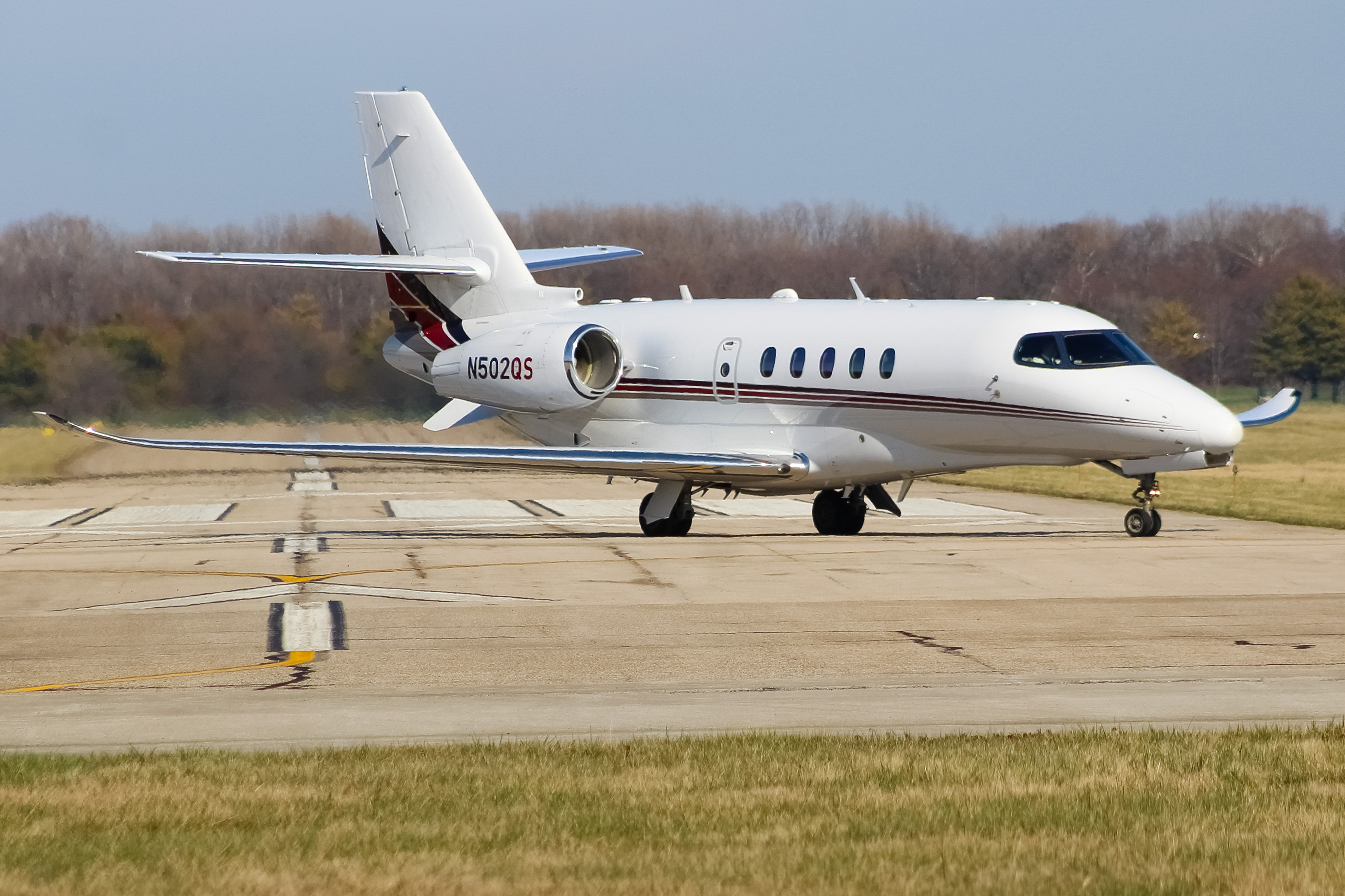 Full size: NetJets Cessna 680 Citation Sovereign  N502QS at Cincinnati Municipal Airport/Lunken Field