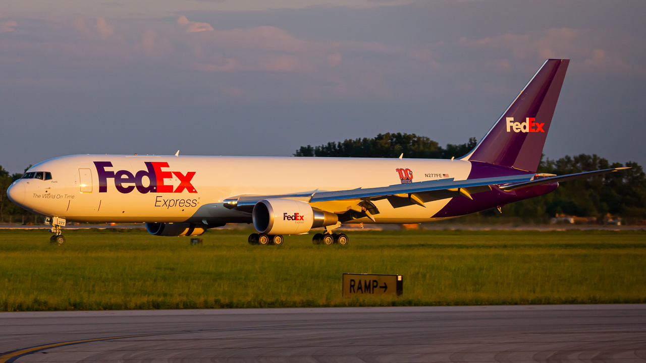 Full size: FedEx Boeing 767-300F N277FE at Rickenbacker International Airport