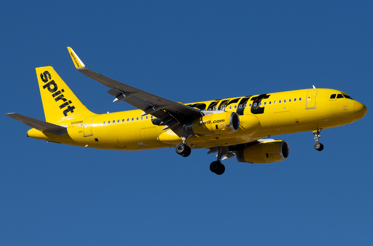 Full size: Spirit Airlines Airbus A320 N655NK at Harry Reid International Airport
