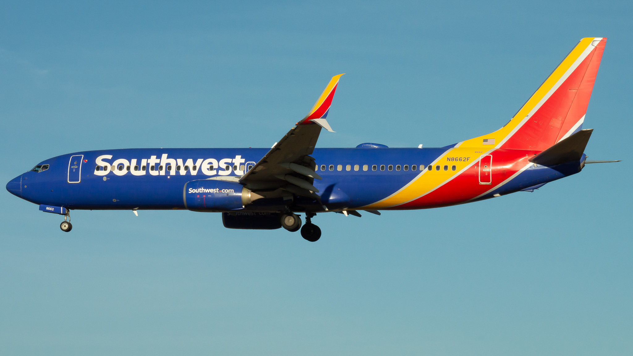 Full size: Southwest Airlines Boeing 737-800 N8662F at Baltimore/Washington International Thurgood Marshall Airport