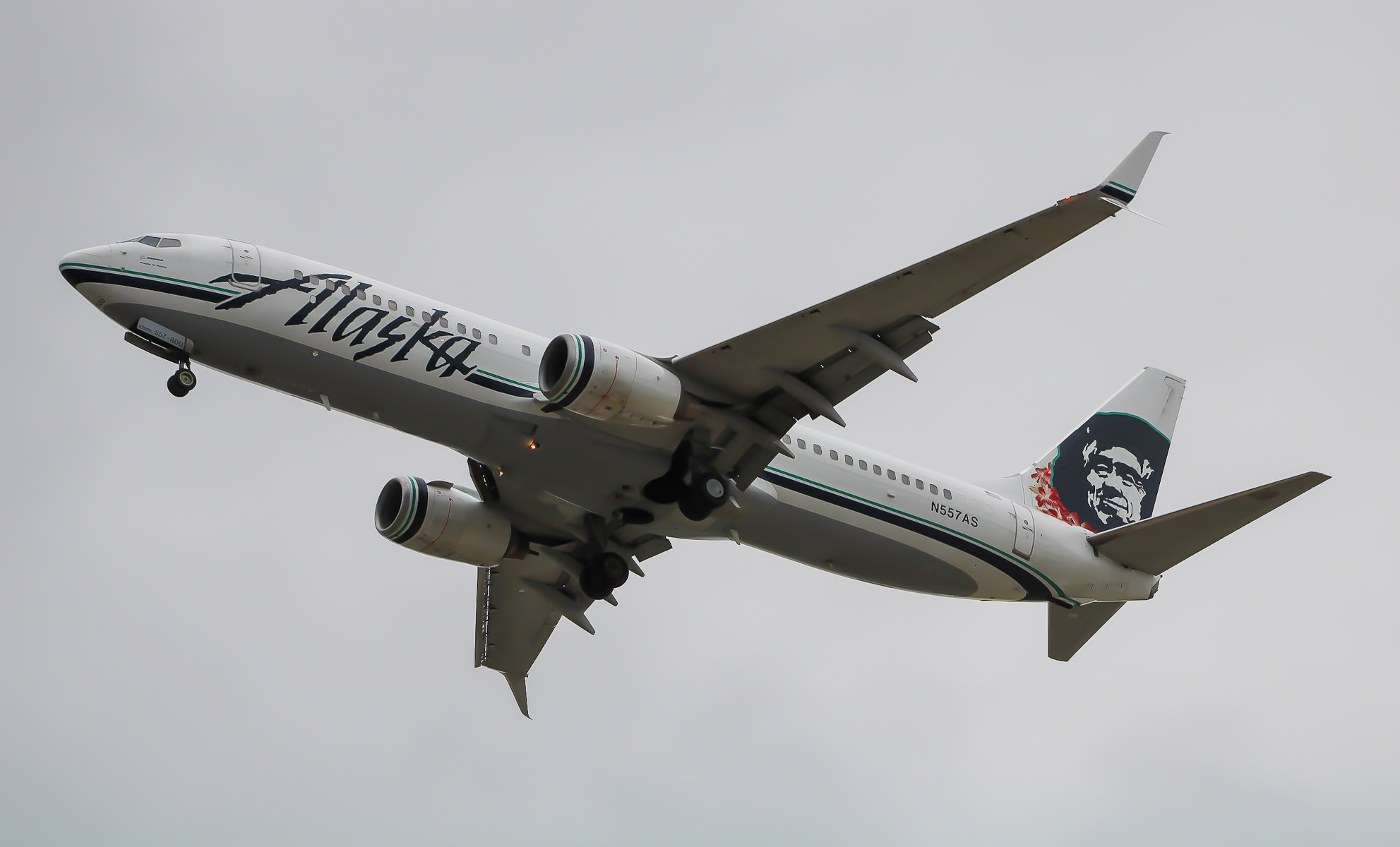 Full size: Alaska Airlines Boeing 737-800 N557AS at Baltimore/Washington International Thurgood Marshall Airport