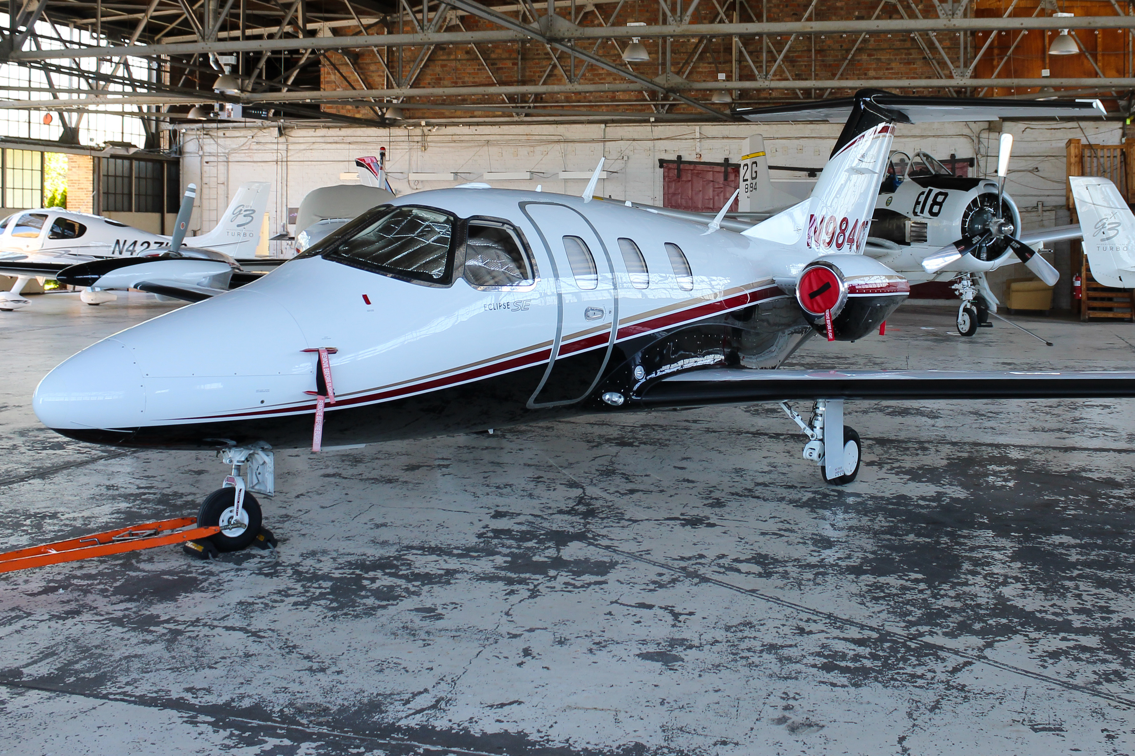 Full size: PRIVATE Eclipse 500 N984CF at Cincinnati Municipal Airport/Lunken Field