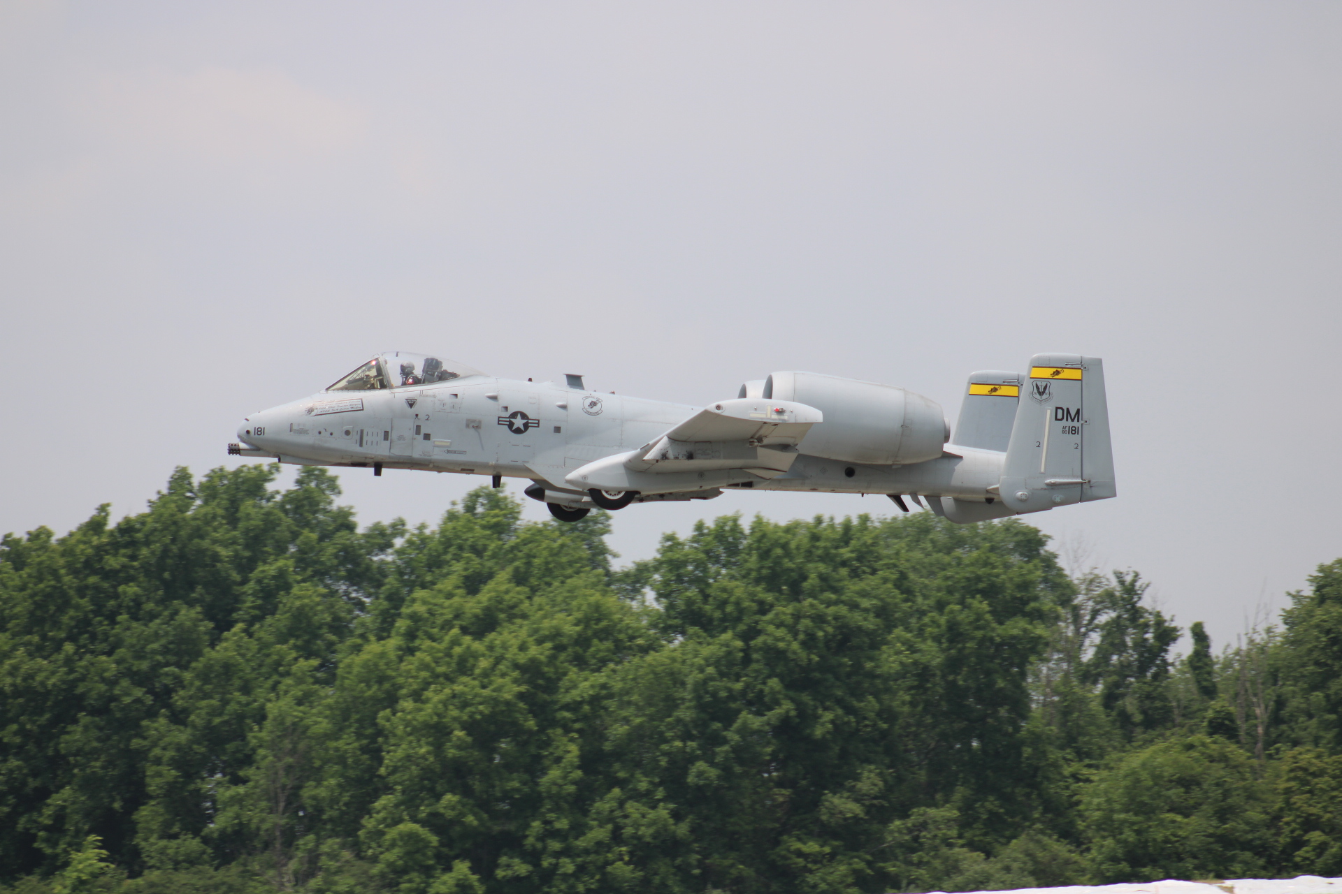 Full size: USAF - United States Air Force Fairchild A-10 Thunderbolt 80-0181 at Latrobe Arnold Palmer Regional Airport
