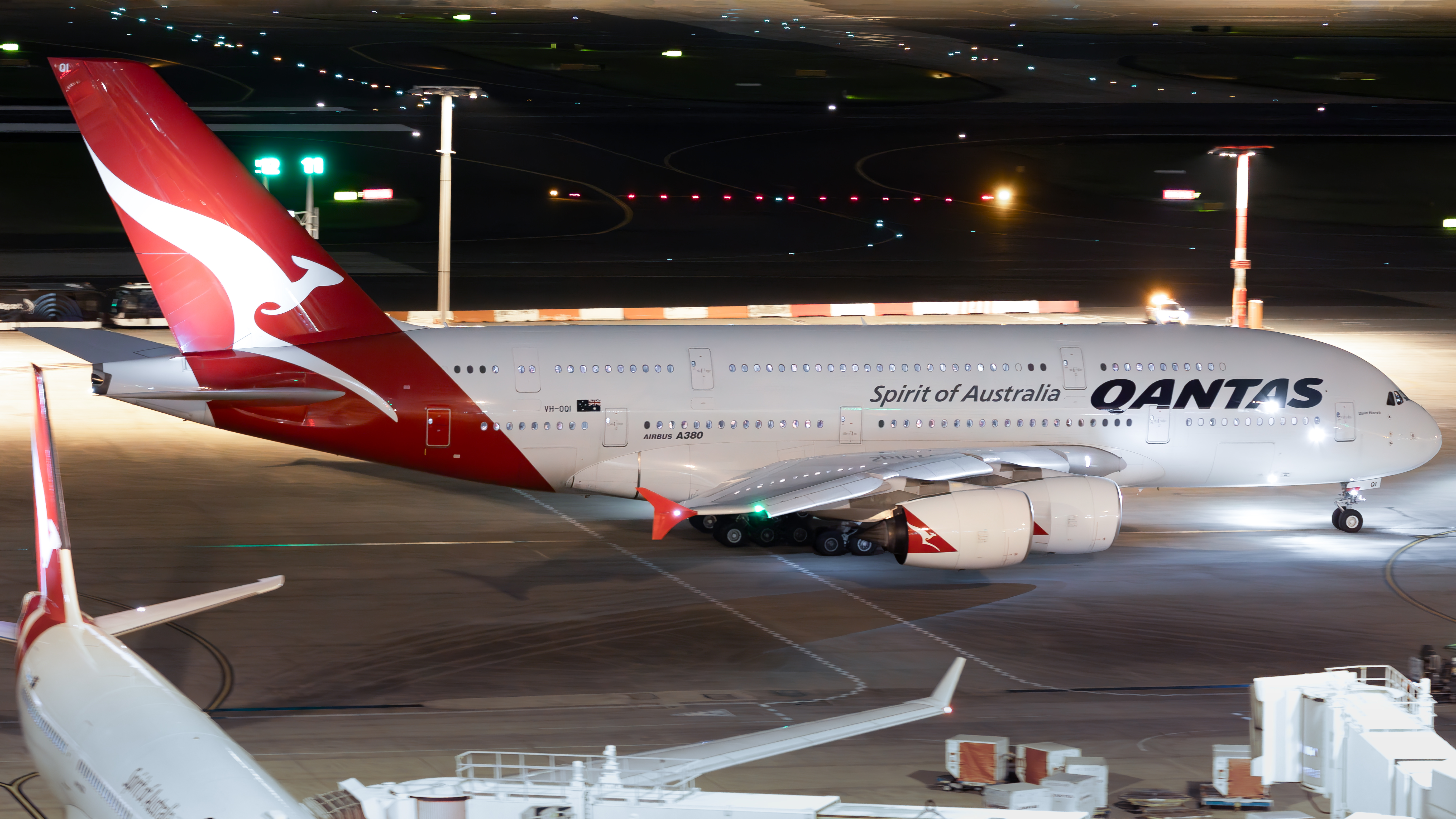 Full size: Qantas Airways Airbus A380-800 VH-OQI at Sydney Kingsford Smith Airport
