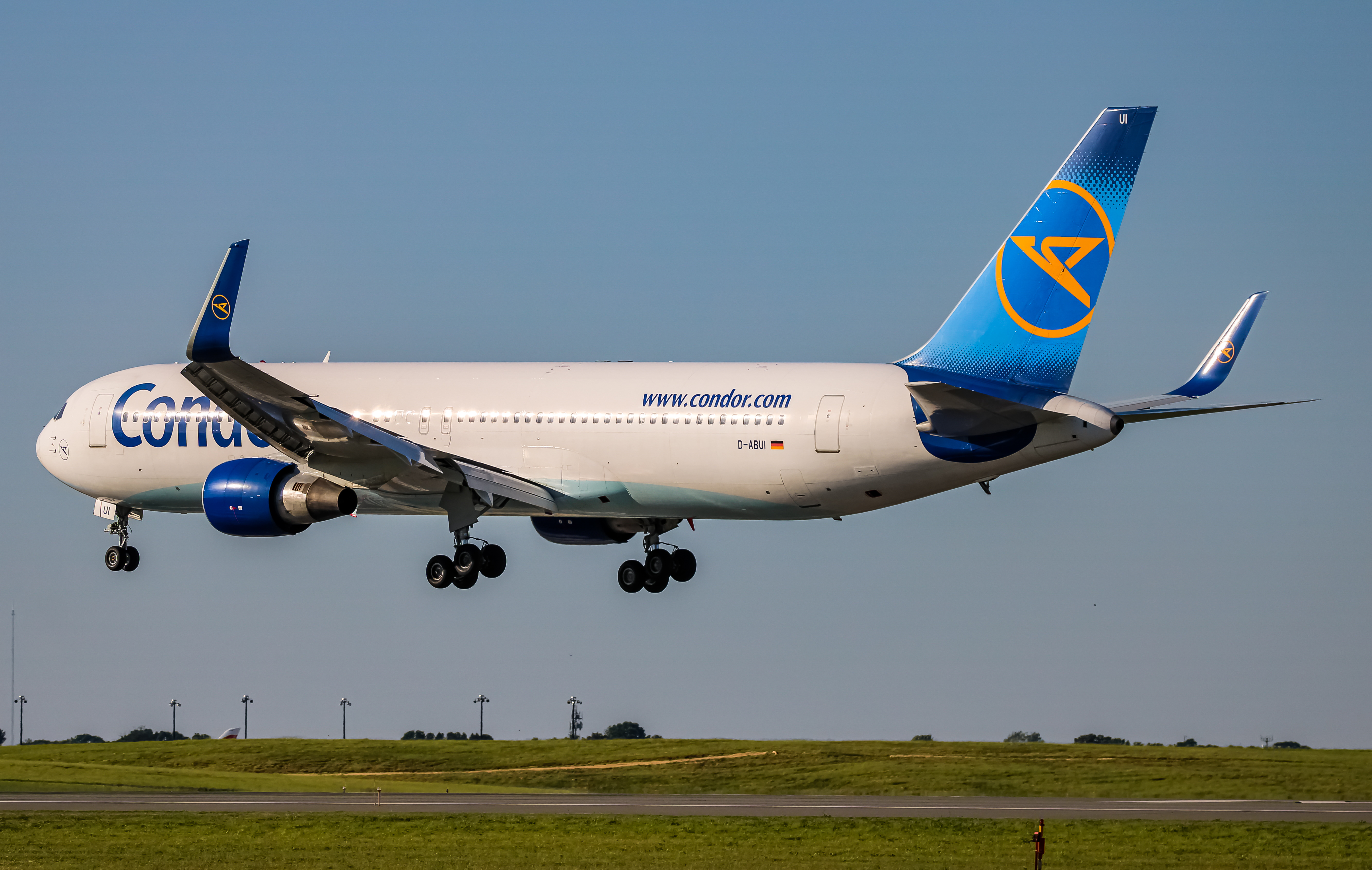 Full size: Condor Boeing 767-300ER D-ABUI at Baltimore/Washington International Thurgood Marshall Airport