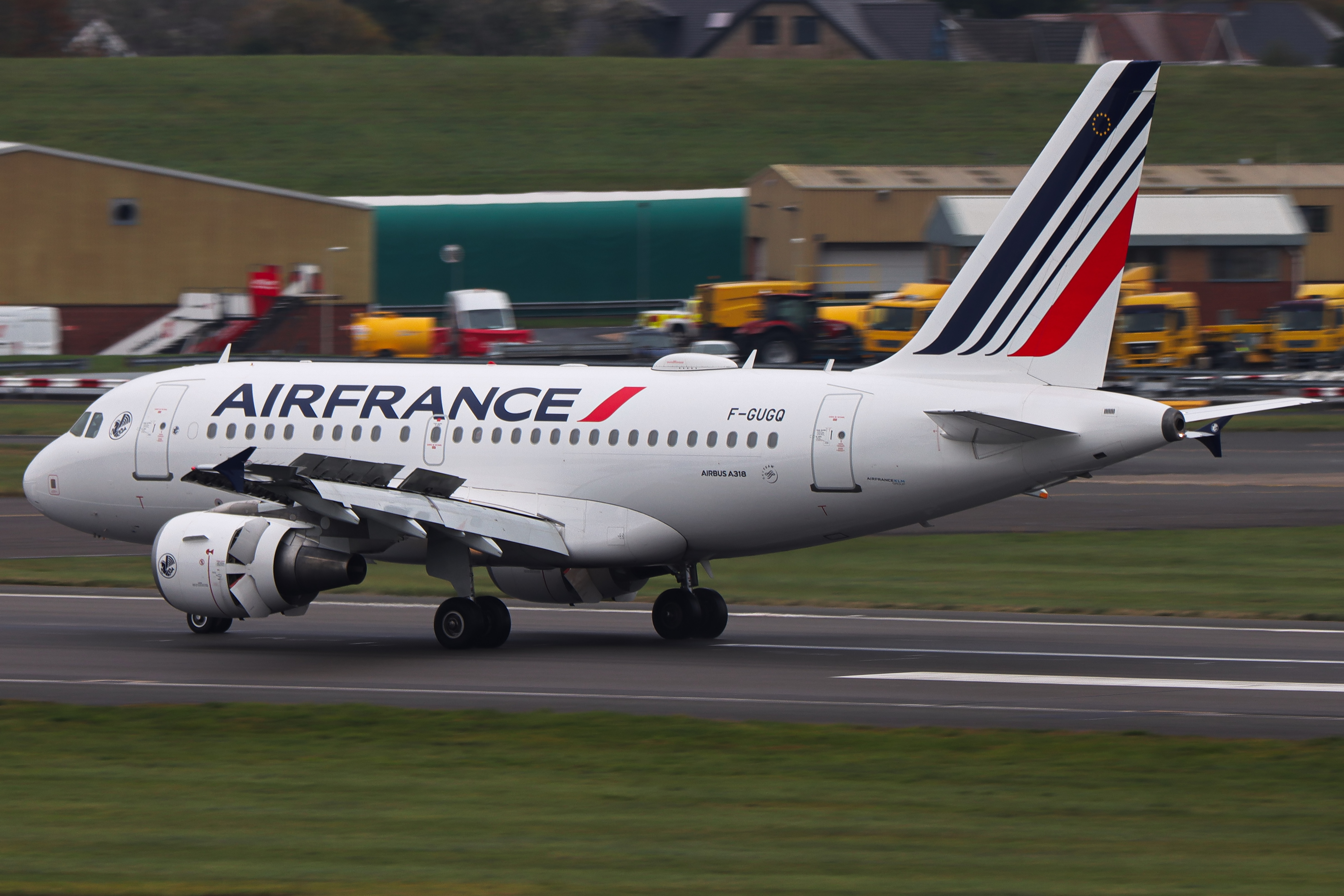 Full size: Air France Airbus A318 F-GUGQ at Birmingham Airport