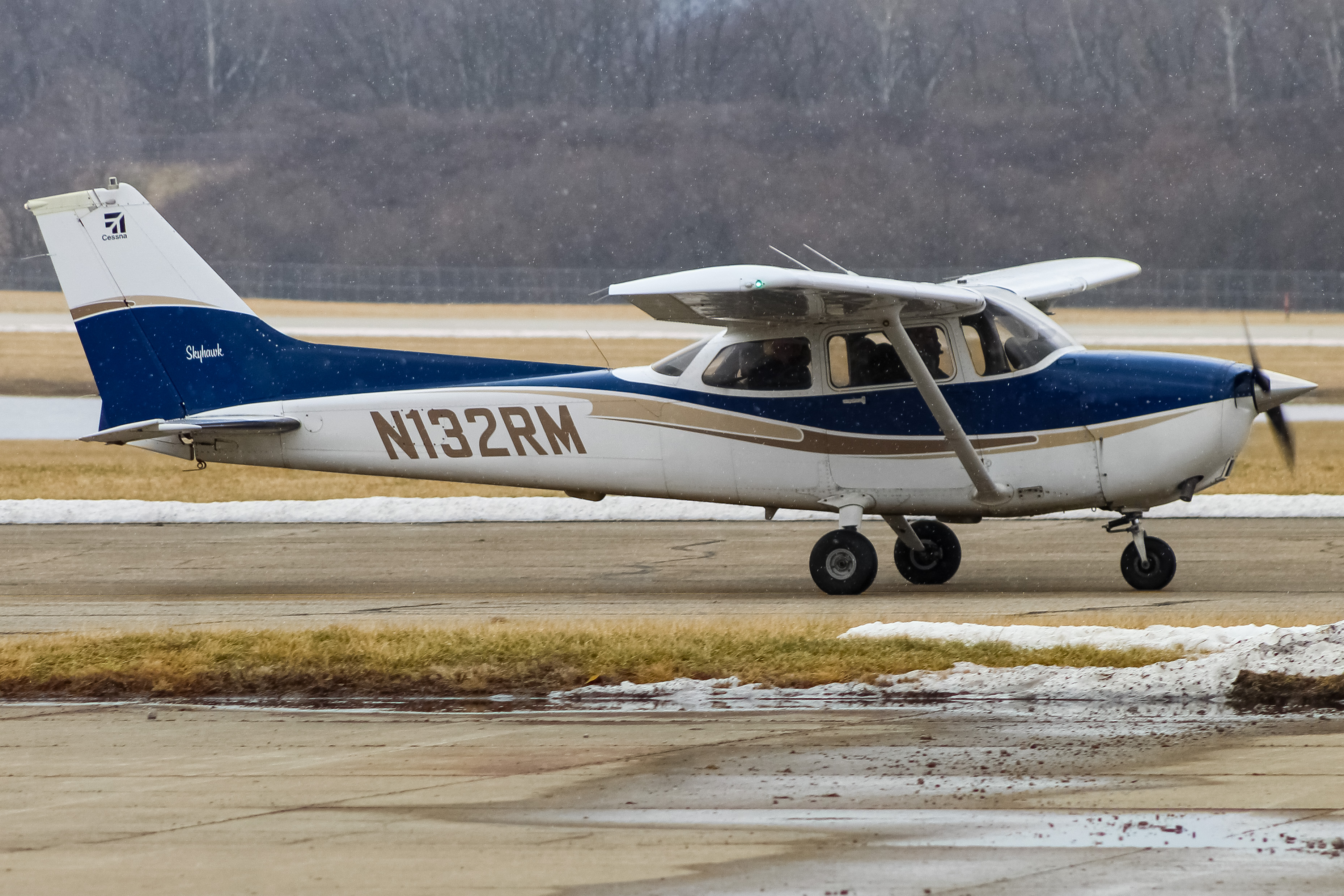 Full size: PRIVATE Cessna 172 N132RM at Cincinnati Municipal Airport/Lunken Field