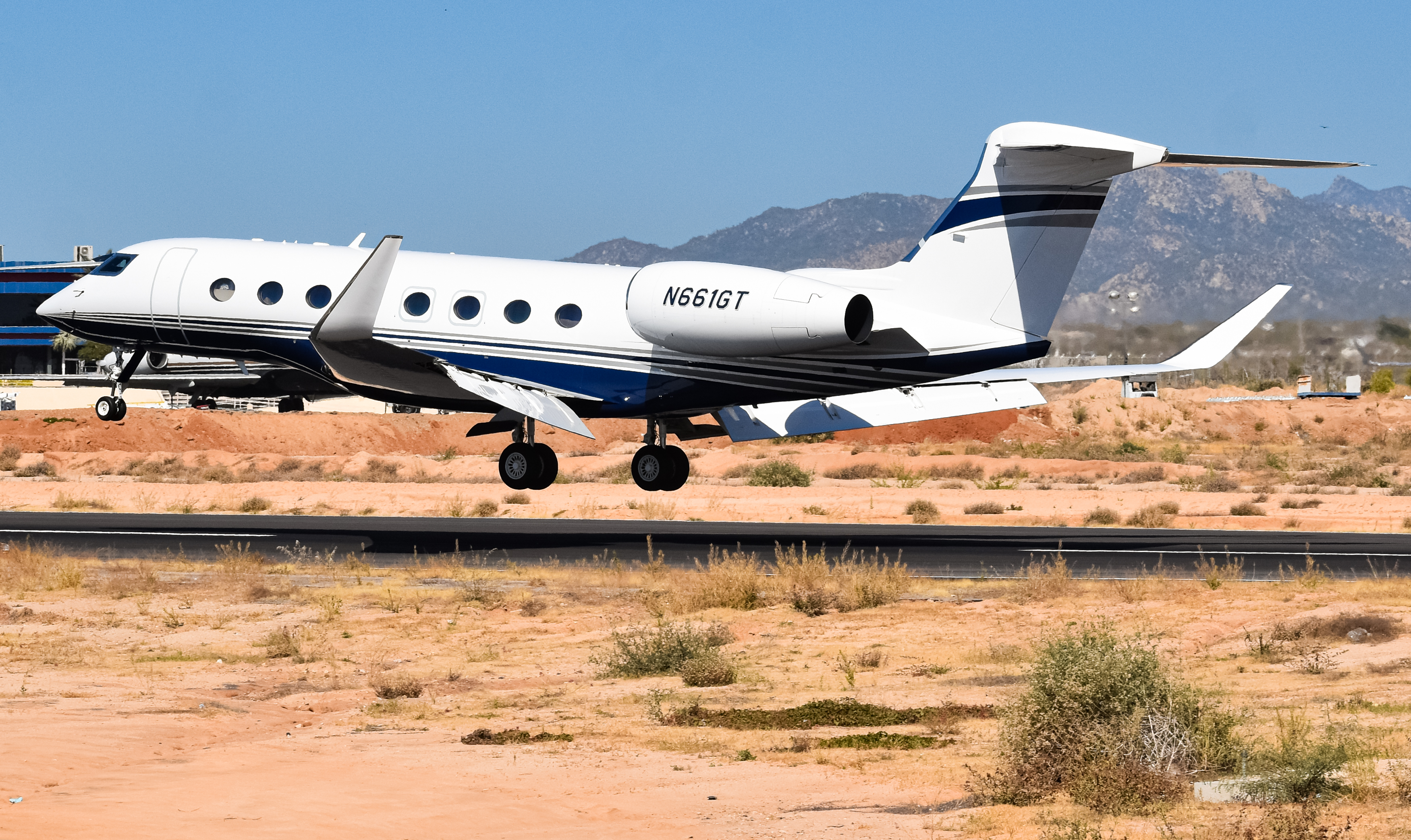 Full size: Rhys Vineyards LLC Gulfstream G650 N661GT at Aeropuerto de Cabo San Lucas Internacional