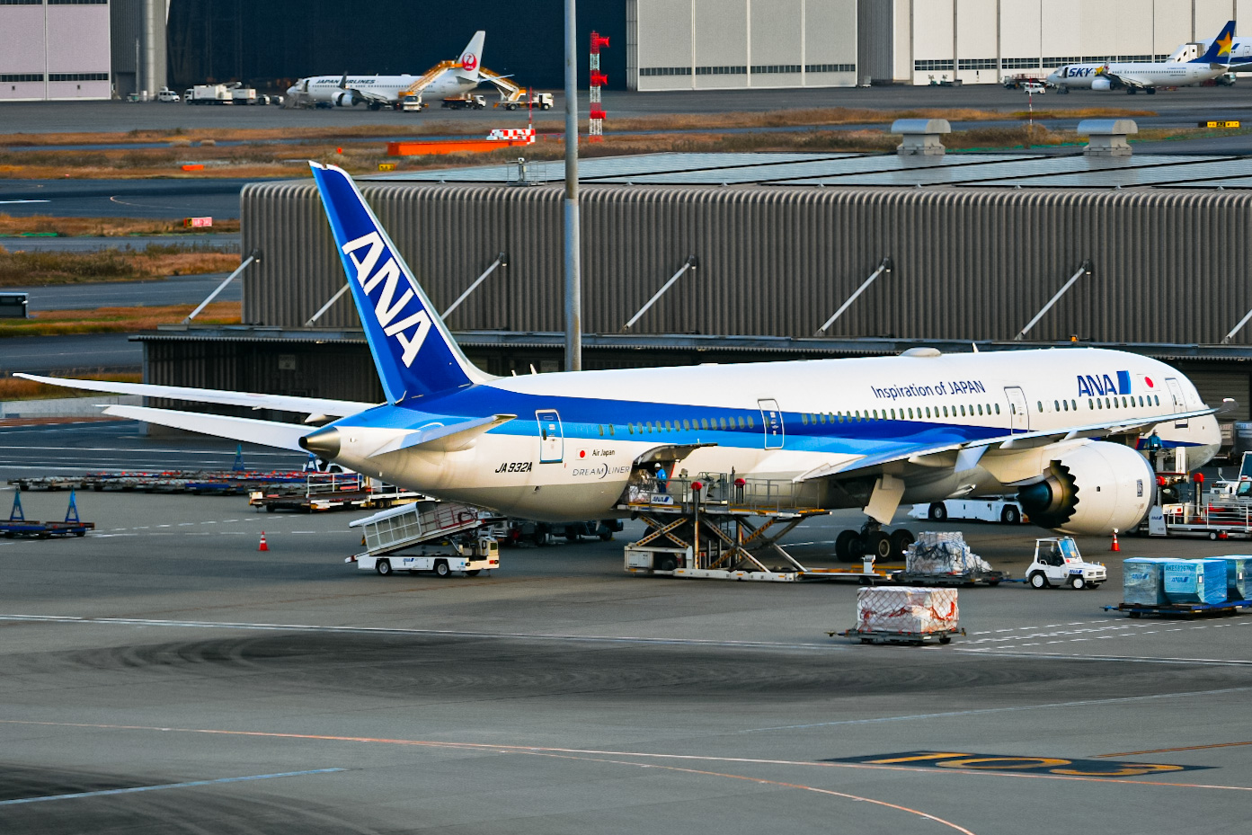Full size: All Nippon Airways Boeing 787-9 JA932A at Tokyo-Haneda Airport