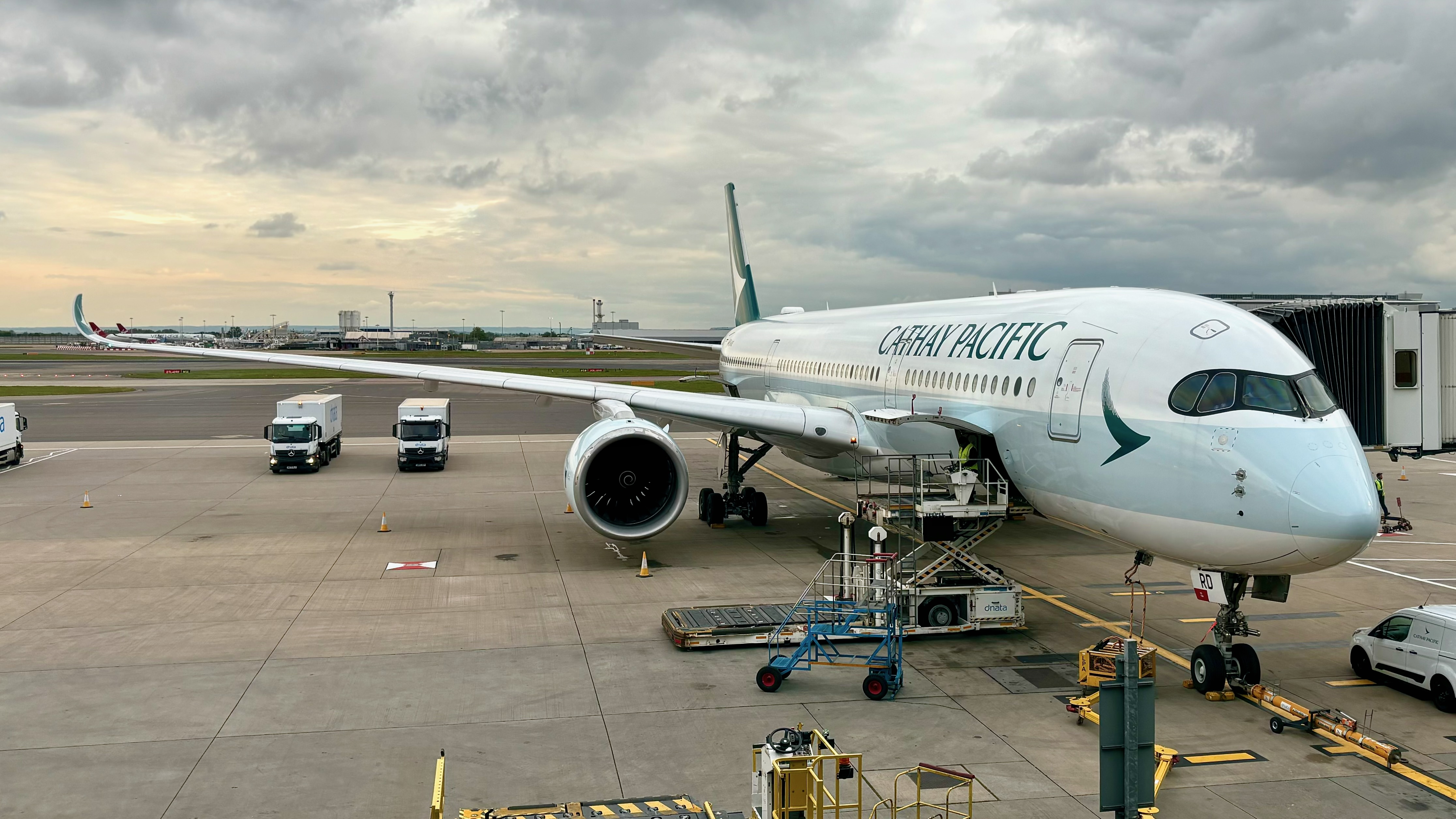 Full size: Cathay Pacific Airbus A350-900 B-LRD at London Heathrow International Airport