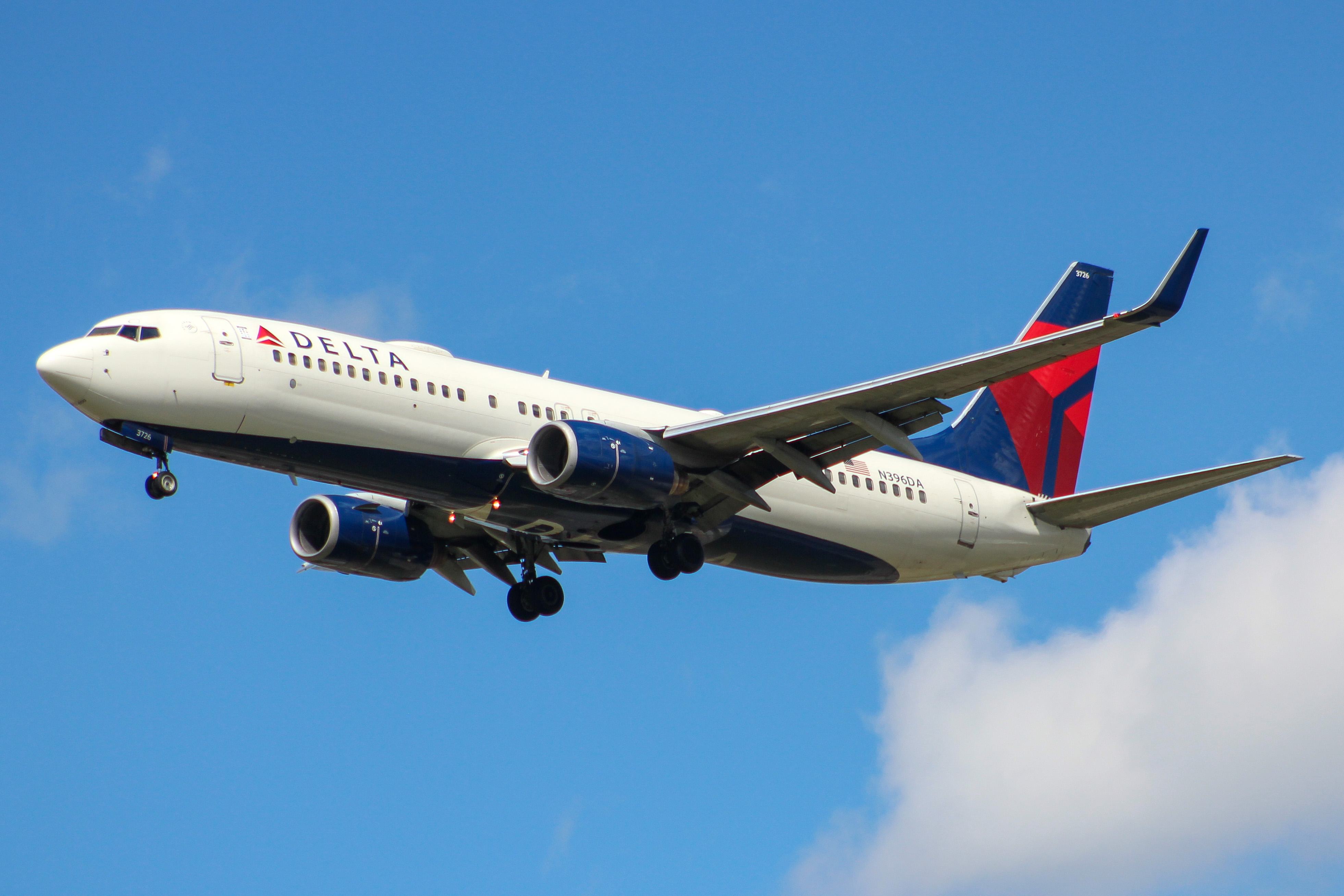 Full size: Delta Airlines Boeing 737-800 N396DA at Baltimore/Washington International Thurgood Marshall Airport