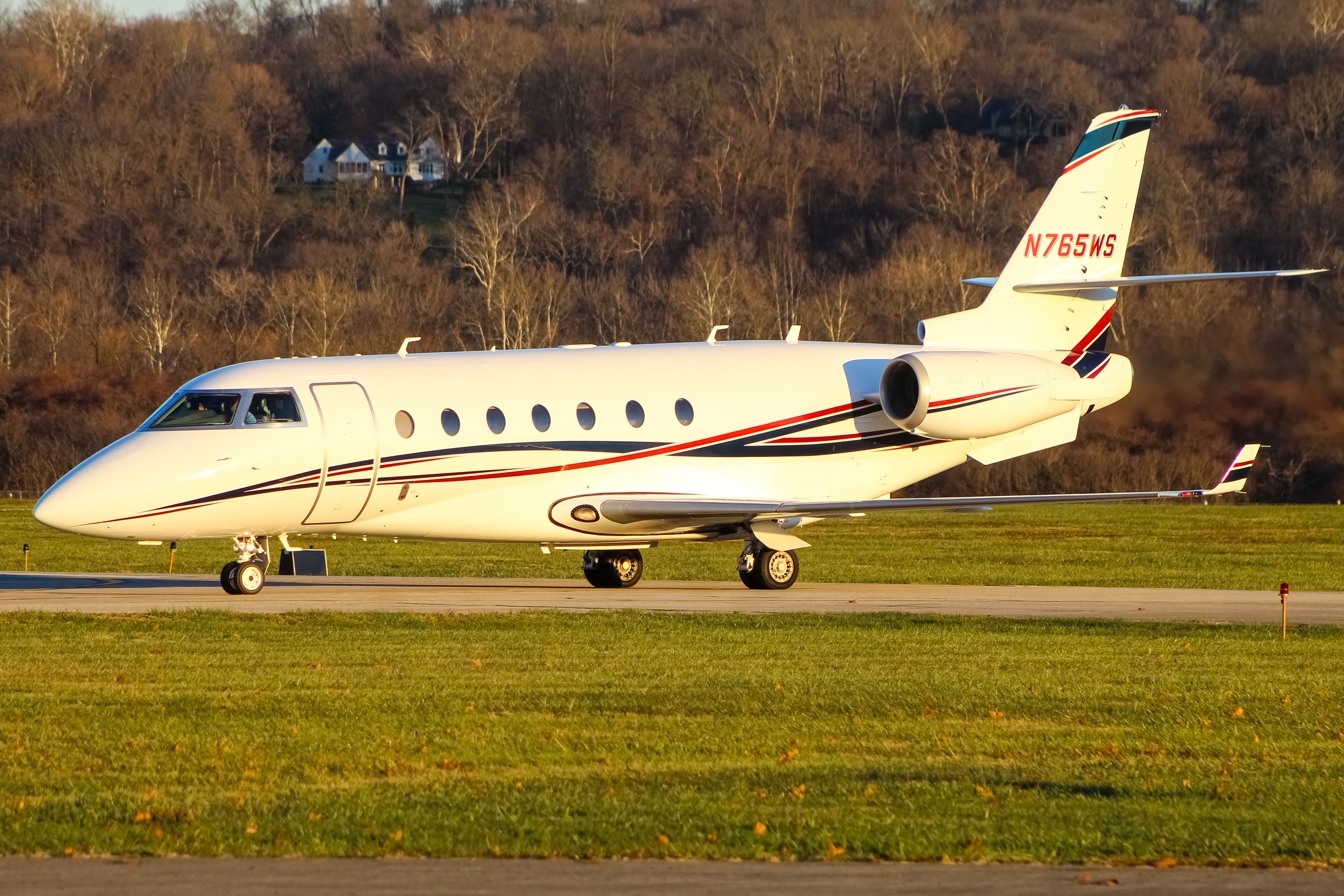 Full size: PRIVATE Gulfstream G280 N765WS at Cincinnati Municipal Airport/Lunken Field