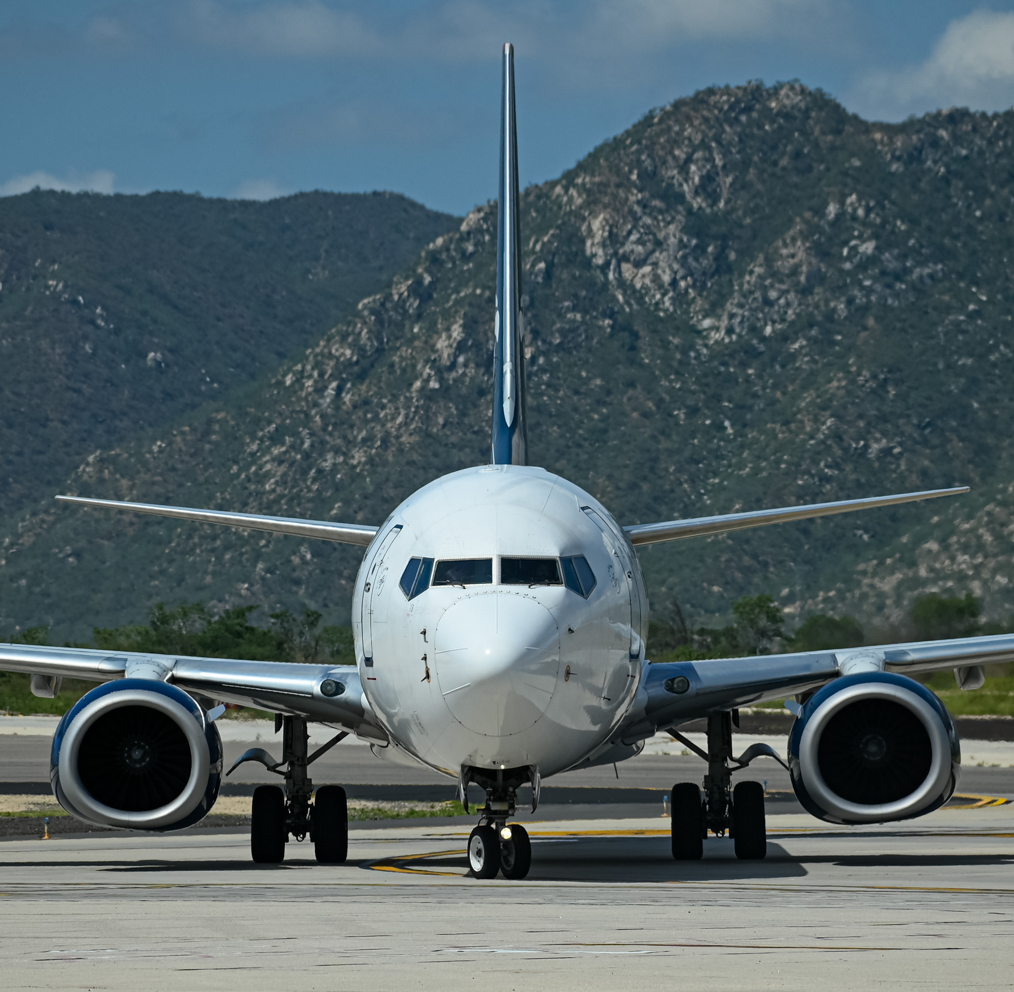 Full size: Aeromexico Boeing 737-800 XA-AMJ at San Jose del Cabo Los Cabos International Airport