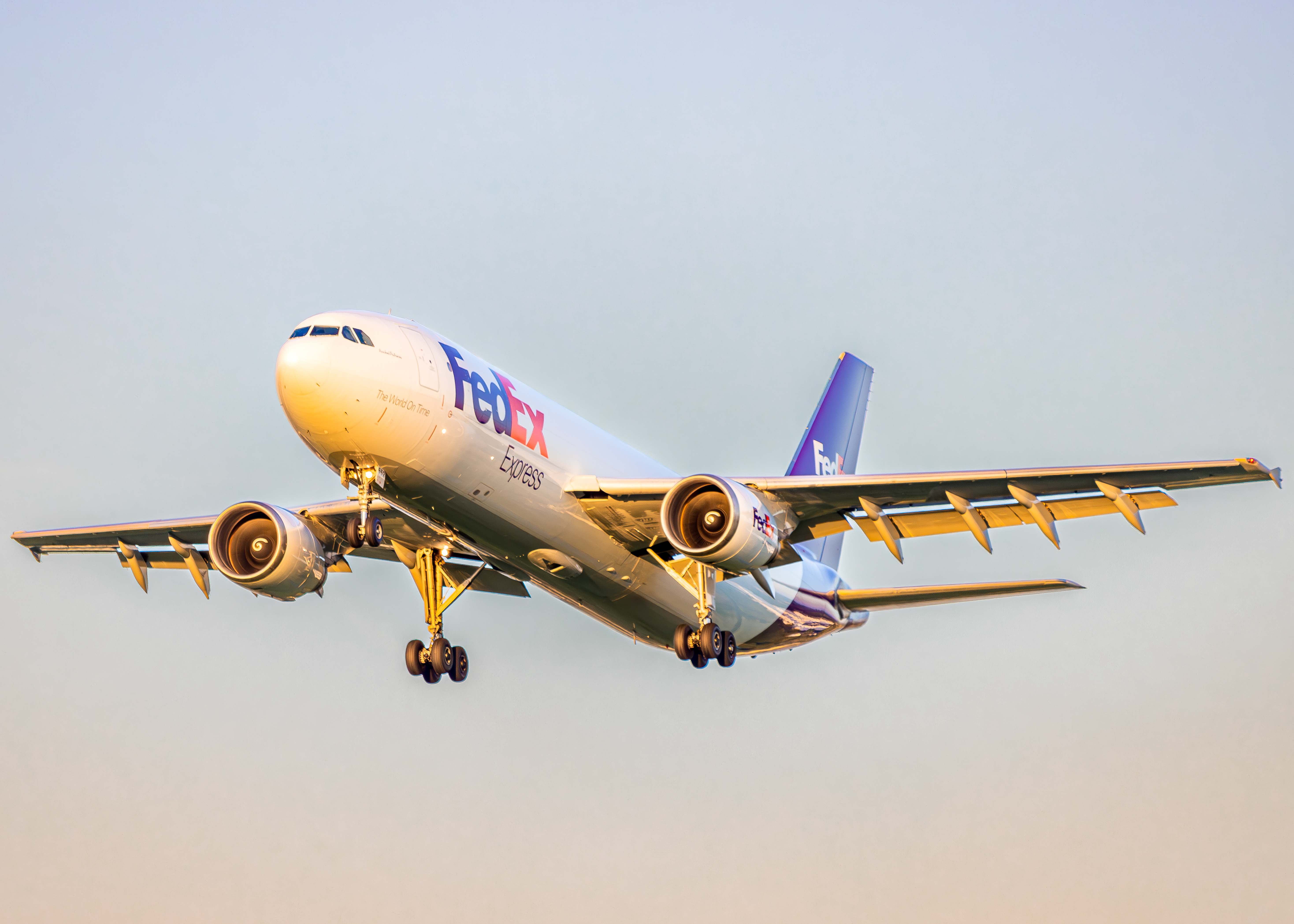 Full size: FedEx Airbus A300F-600 N652FE at Portland International Airport