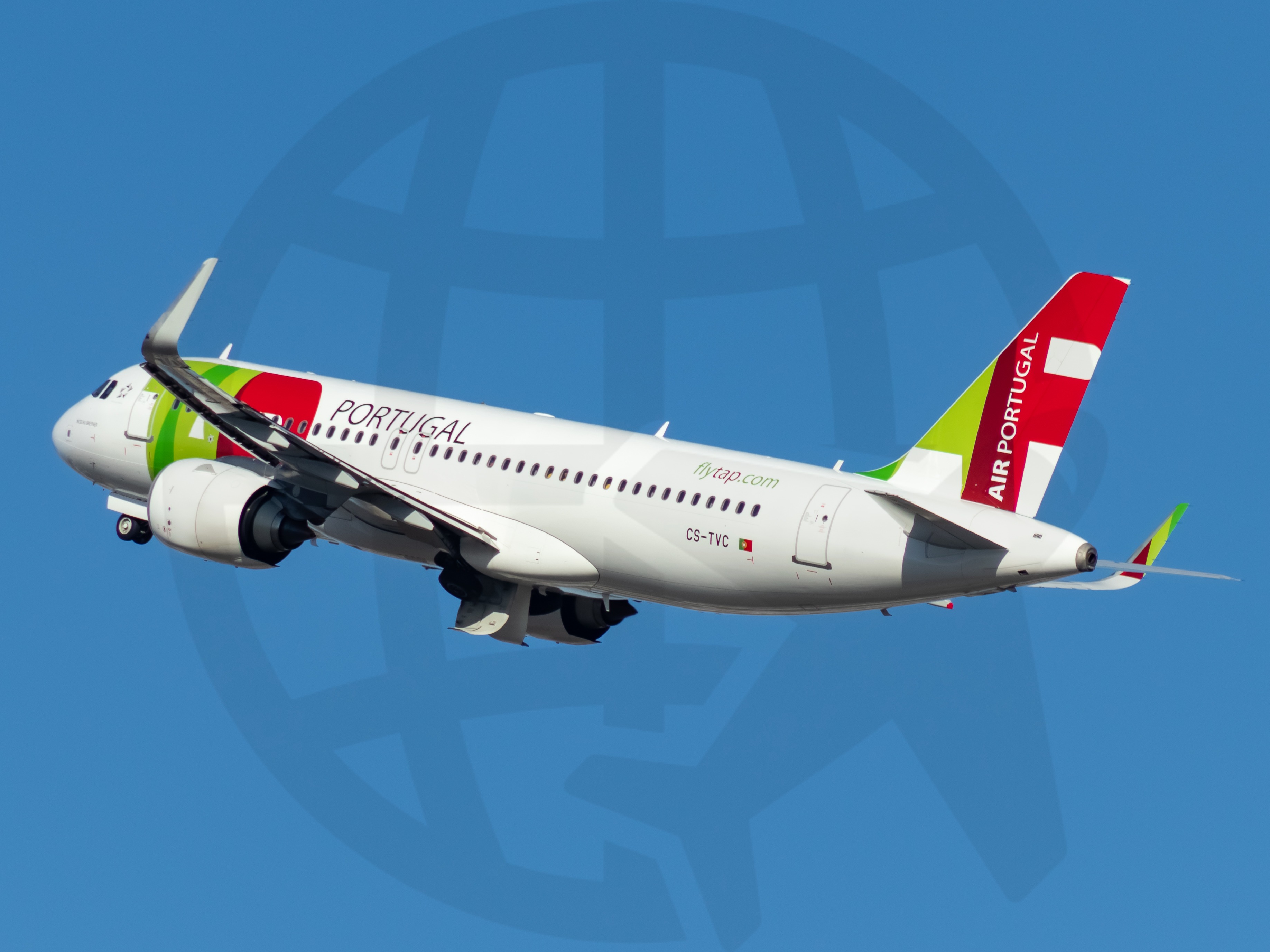 Full size: TAP Air Portugal Airbus A320NEO CS-TVC at Lisbon Humberto Delgado Airport