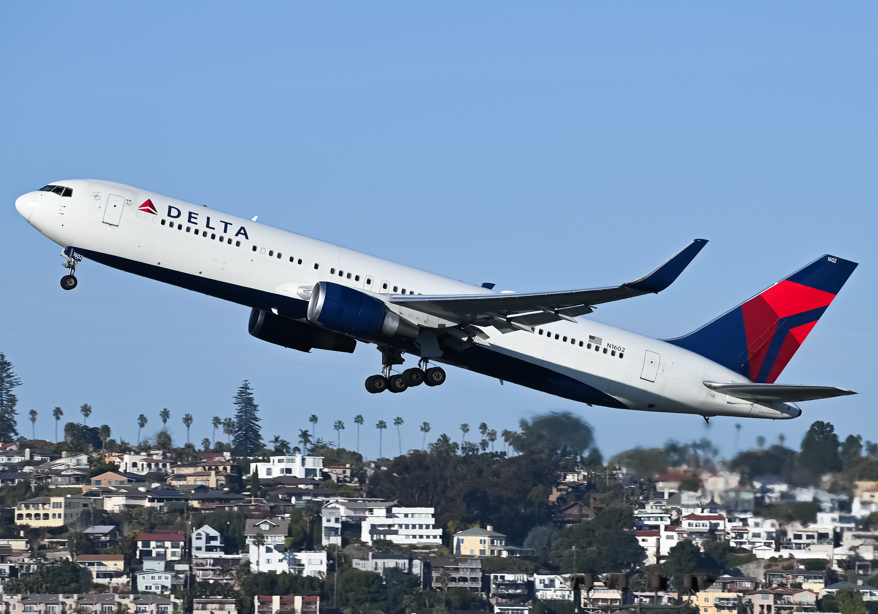 Full size: Delta Airlines Boeing 767-300ER N1602 at San Diego International Airport