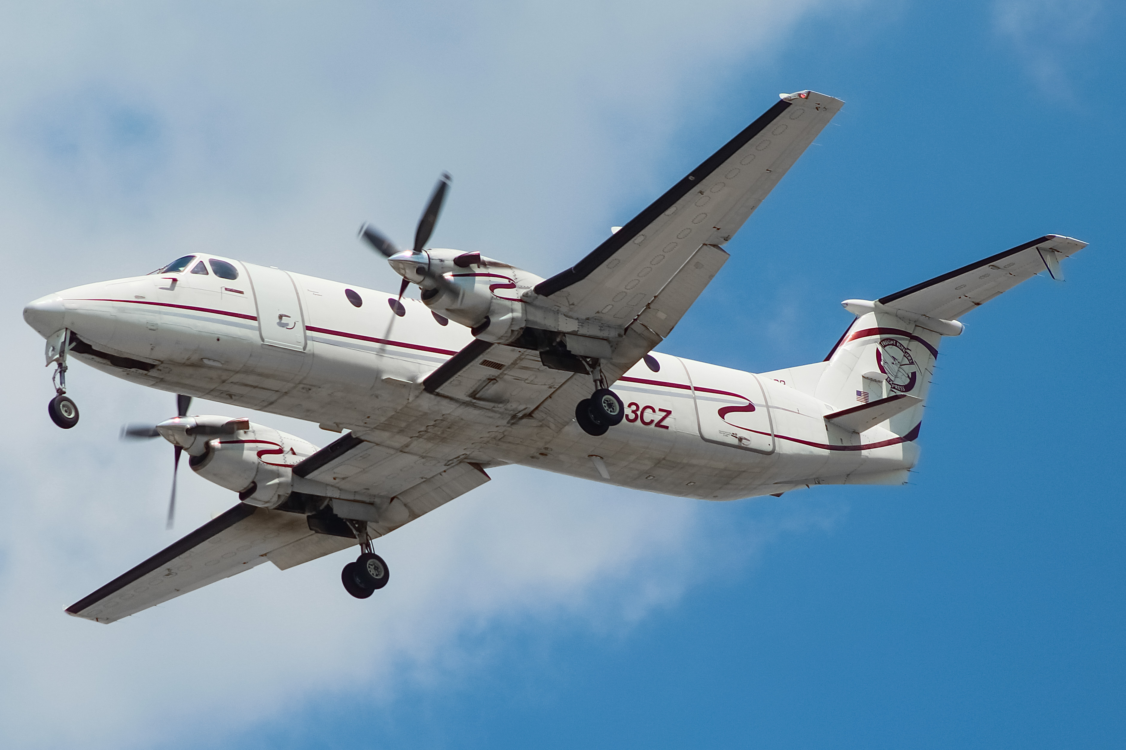 Full size: Freight Runners Express Beechcraft 1900 N193CZ at General Mitchell International Airport