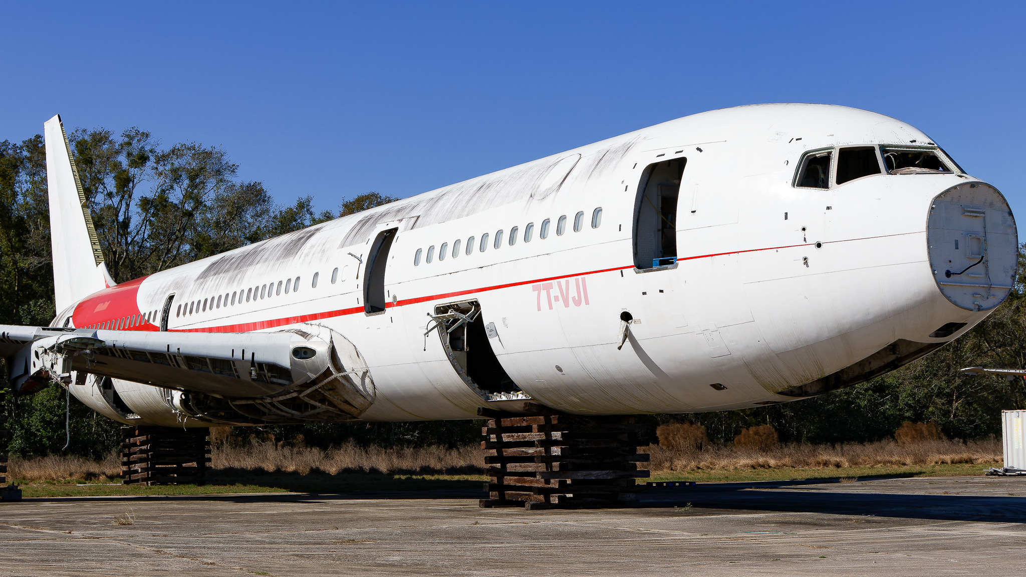 Full size: Air Algerie Boeing 767-300 7T-VJI at 