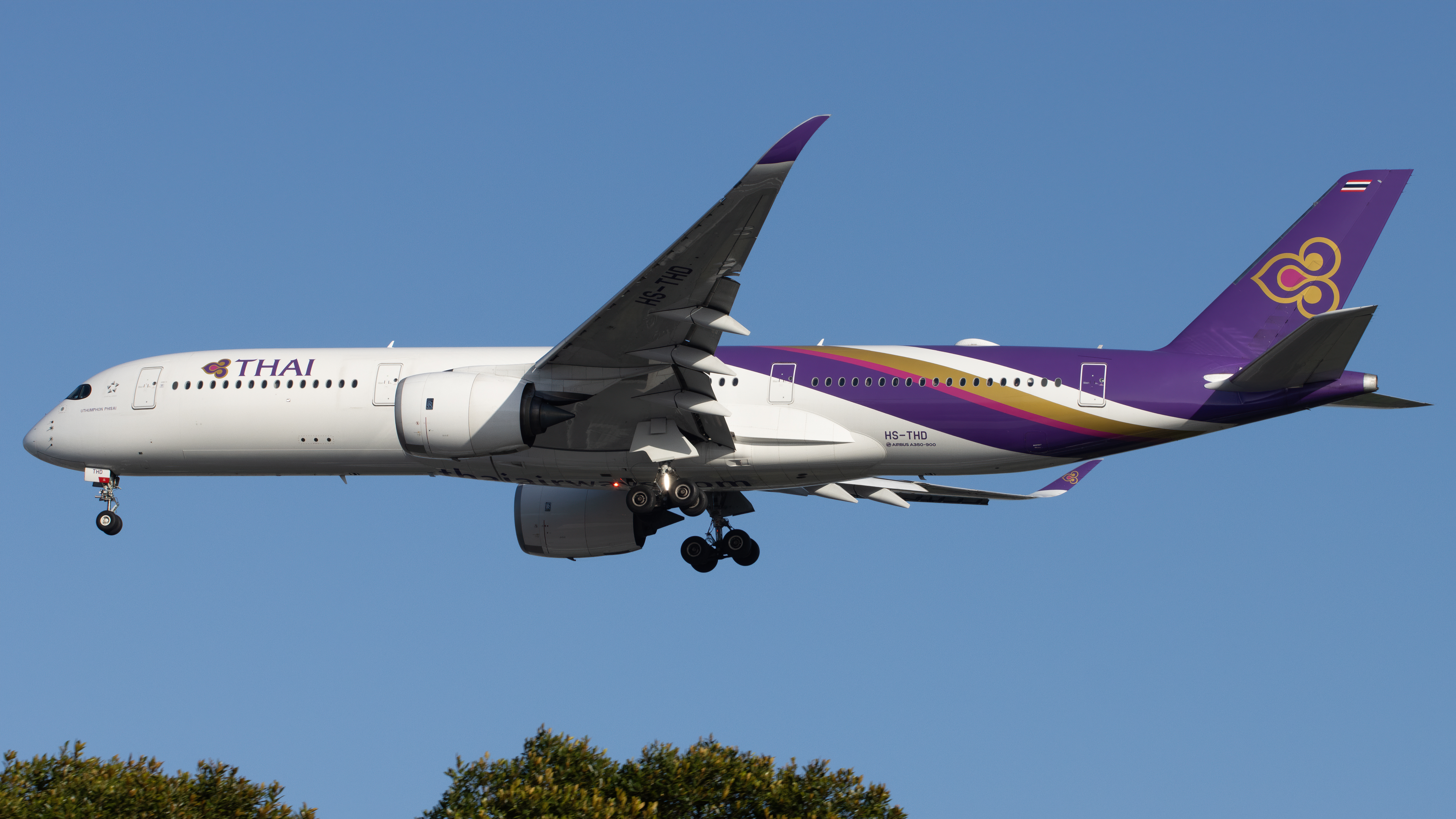 Full size: Thai Airways Airbus A350-900 HS-THD at Singapore-Changi Airport
