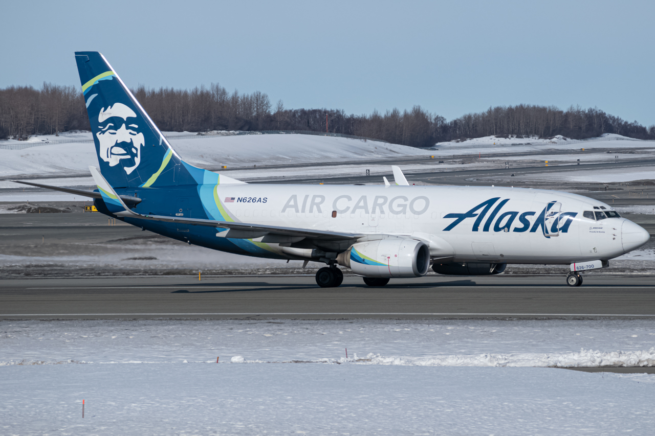 Full size: Alaska Air Cargo Boeing 737-700C N626AS at Anchorage Ted Stevens International Airport
