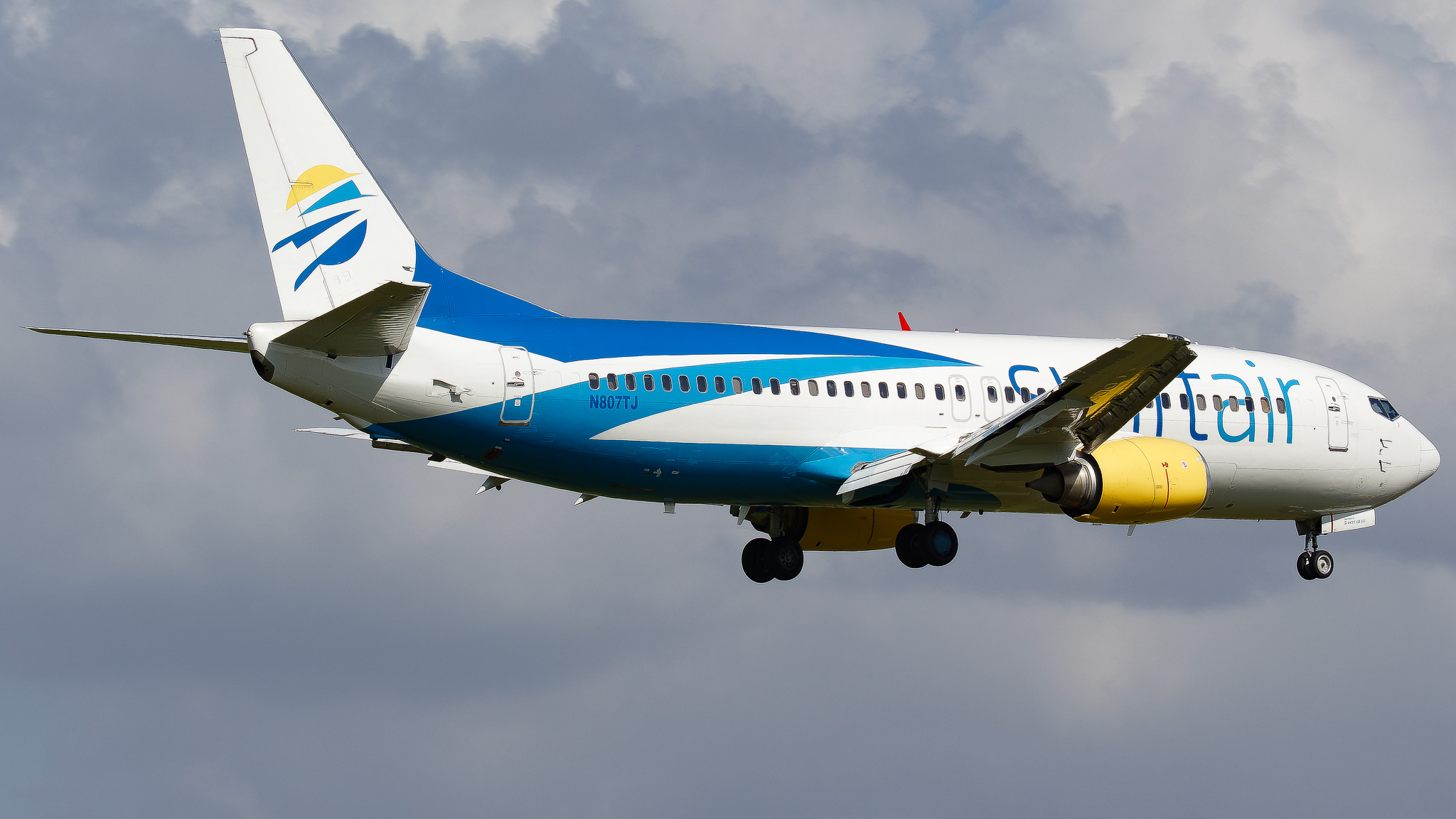 Full size: Swift Air Boeing 737-400 N807TJ at Tampa International Airport