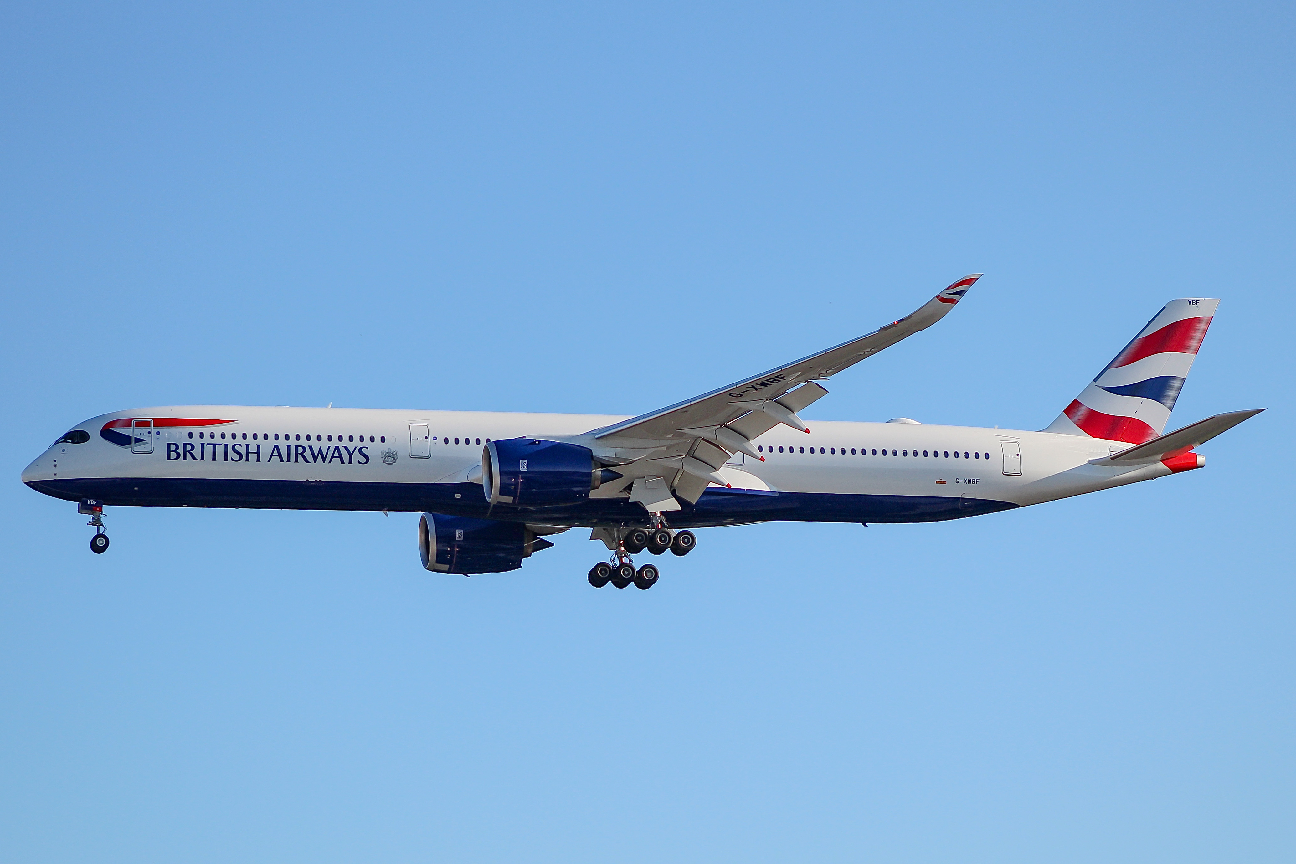 Full size: British Airways Airbus A350-1000 G-XWBF at Chicago O'Hare International Airport