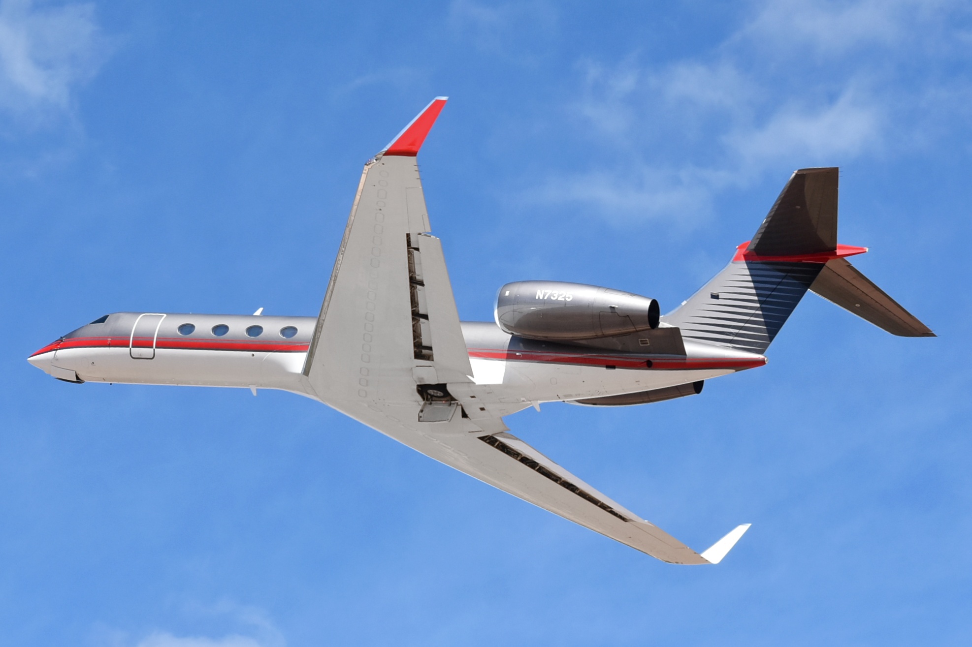 Full size: PRIVATE Gulfstream G550 N7325 at Aeropuerto de Cabo San Lucas Internacional