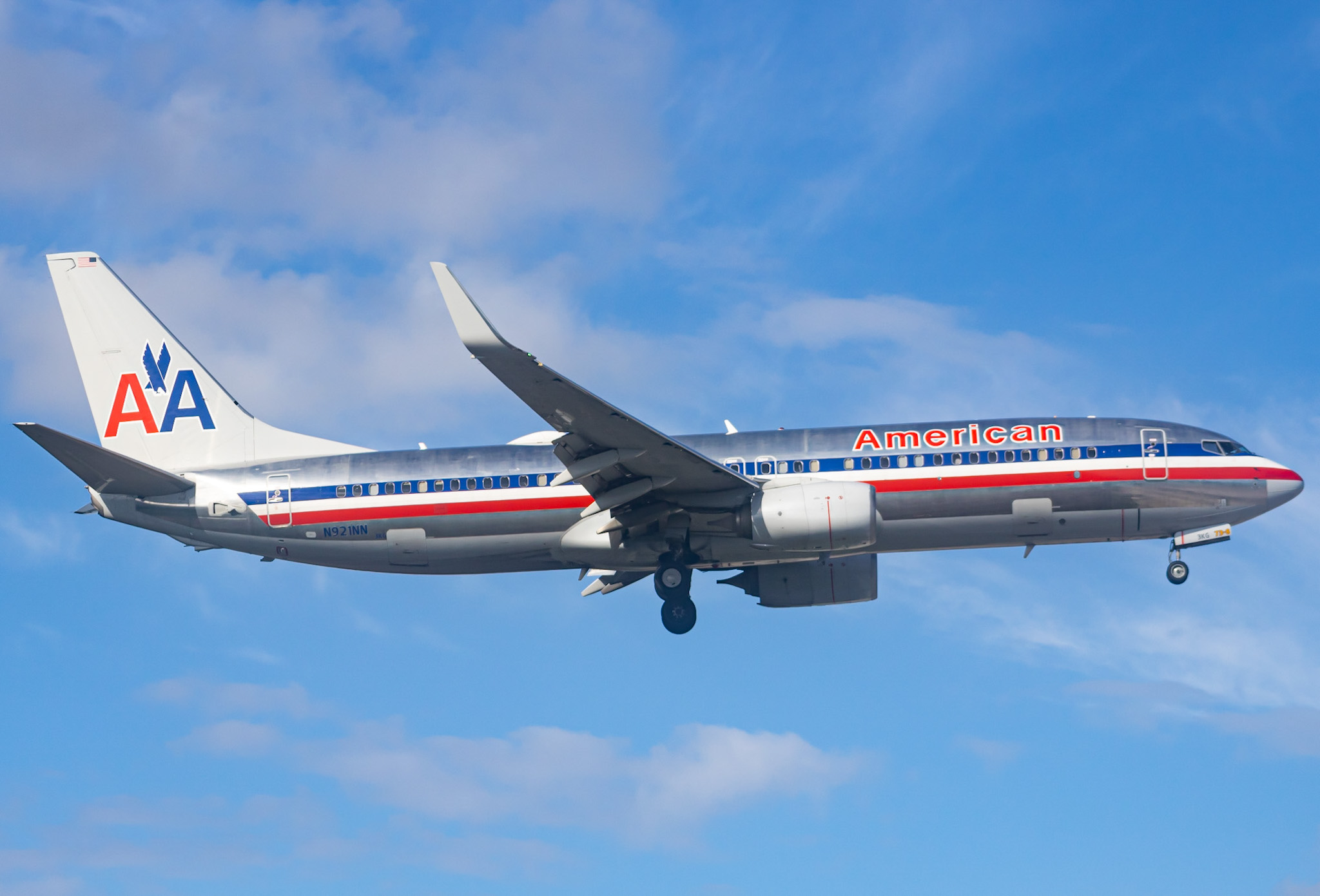 Full size: American Airlines Boeing 737-823 N921nn at Fort Lauderdale/Hollywood International Airport