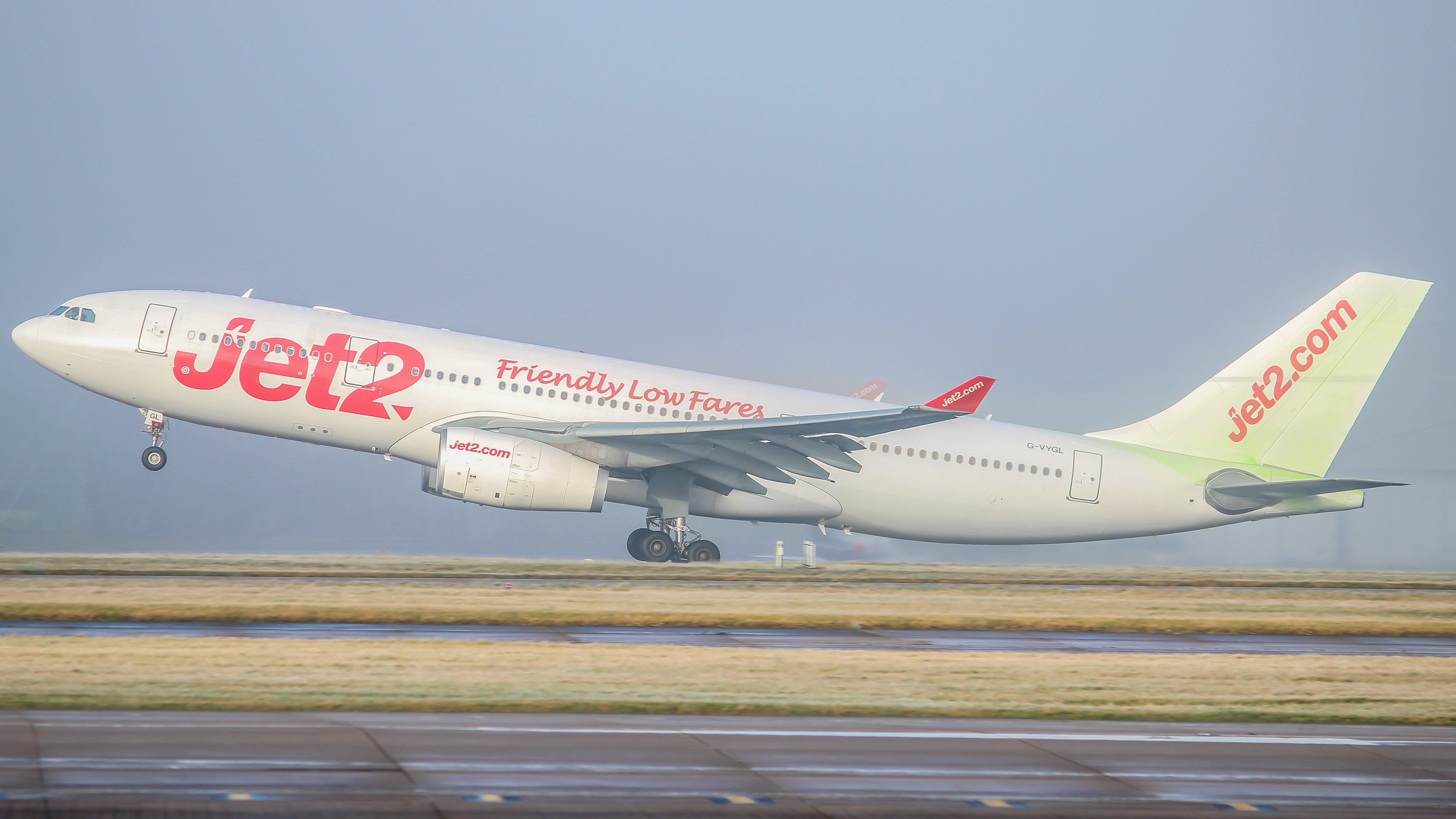 Full size: Jet2 Airbus A330-200 G-VYGL at Manchester Airport